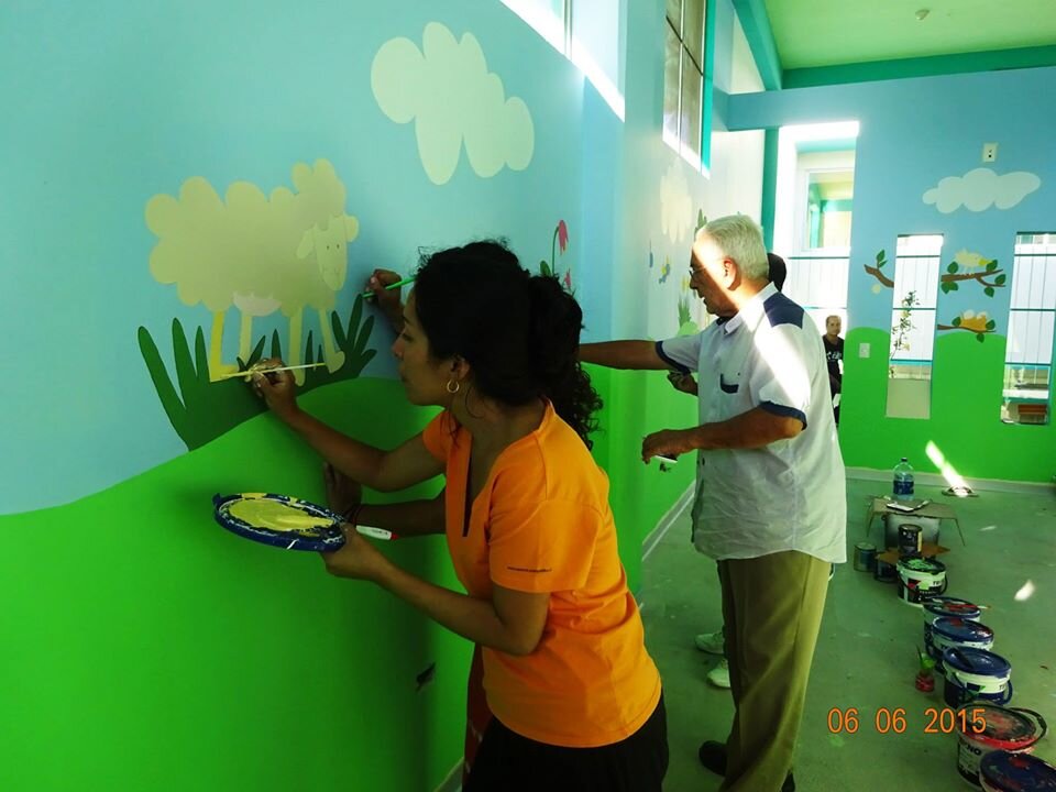 volunteers painting.jpg