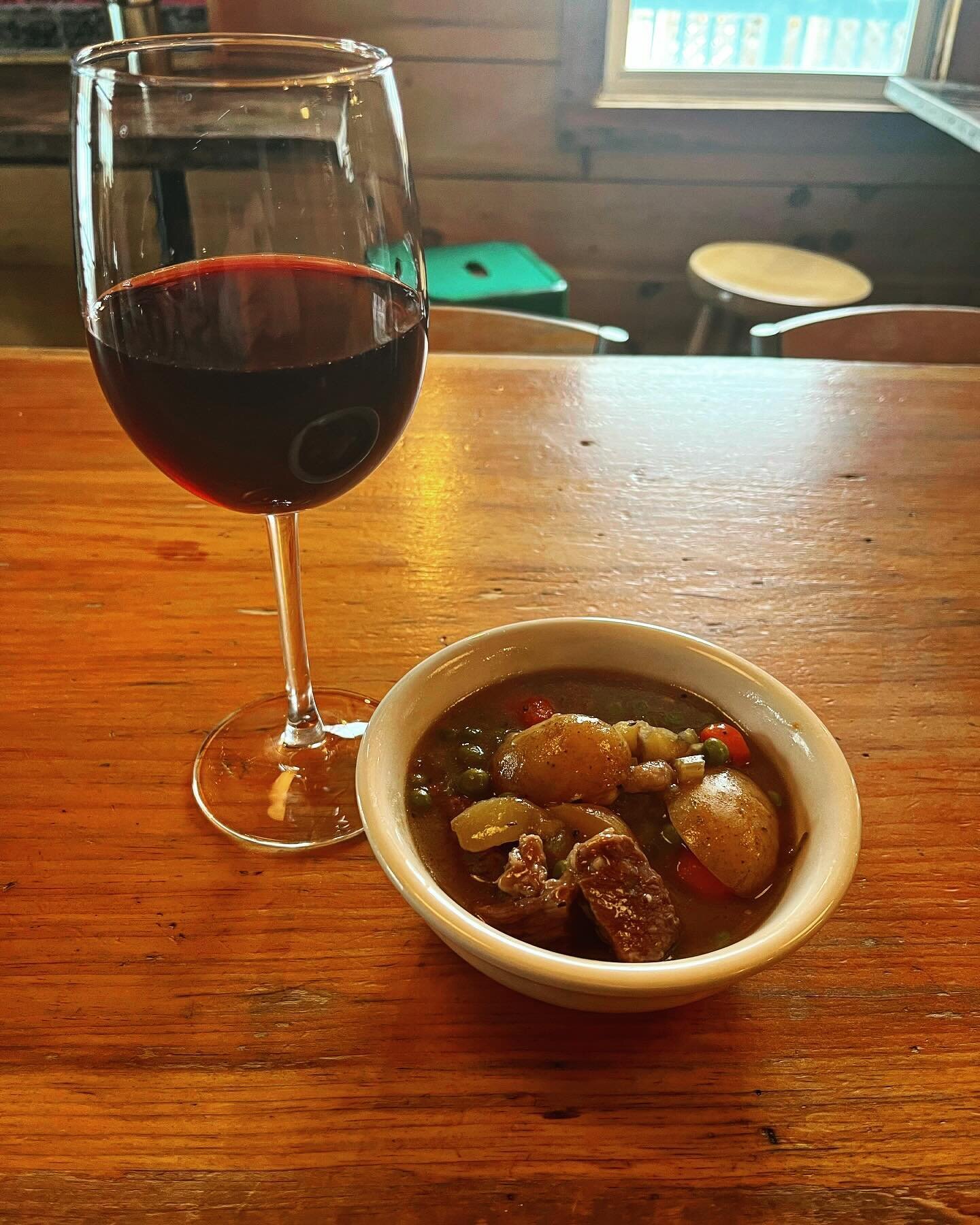 It&rsquo;s cold outside but it gets so hot in here. Come on in and warm up with a bowl of Robin&rsquo;s hearty beef stew and a glass of vino. We&rsquo;re here until 8 pm. #beefstew #warmup #kickback