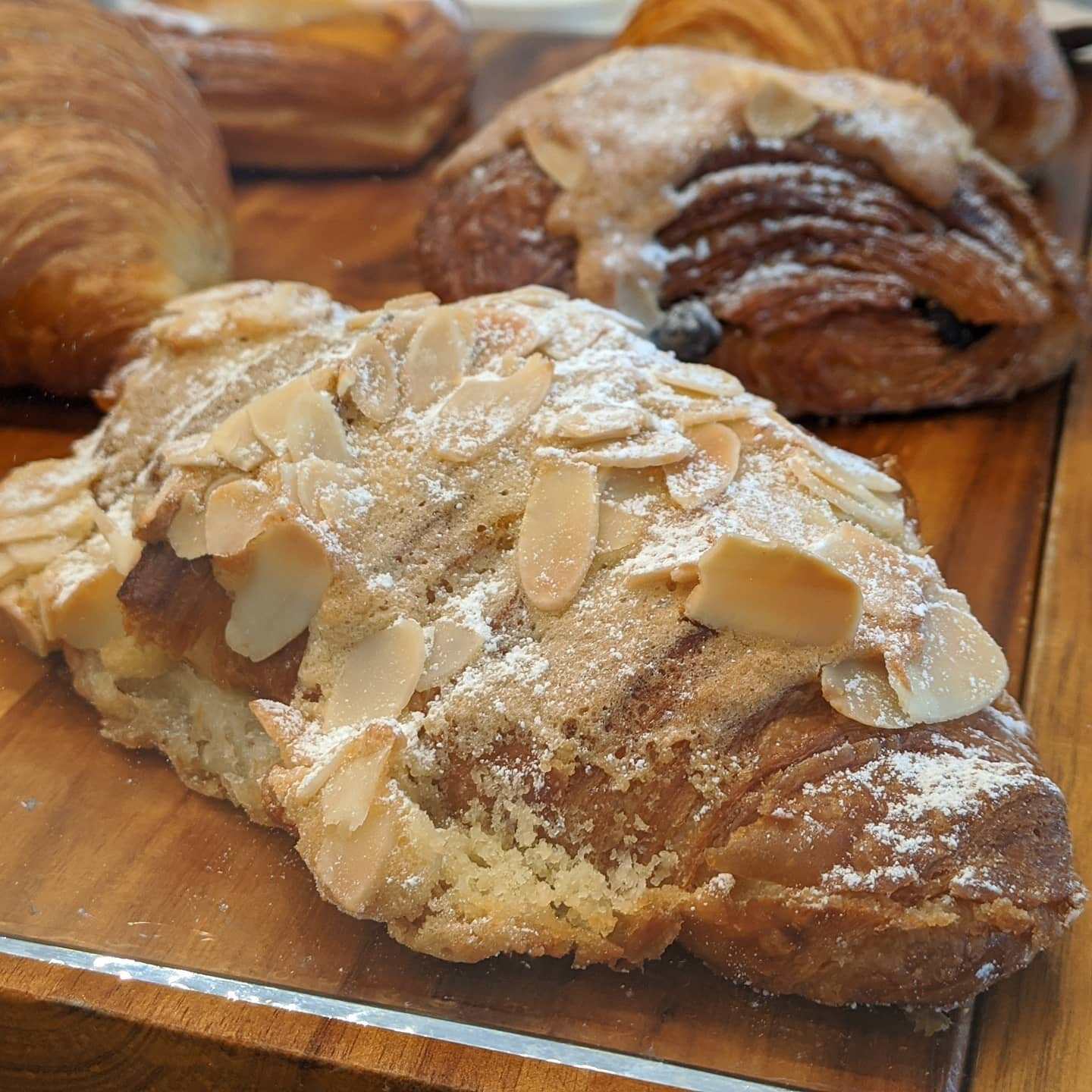 This almond croissant is calling your name! 
Stop by and grab yourself a take away coffee and crossiant - the perfect combo! 
.
.
.
.
.
.
.
.
.
.
.
#noisette #felixculpacoffee #resevoir #foodaholic #specialtycoffee #coffeemelbourne #Melbournecafes #b