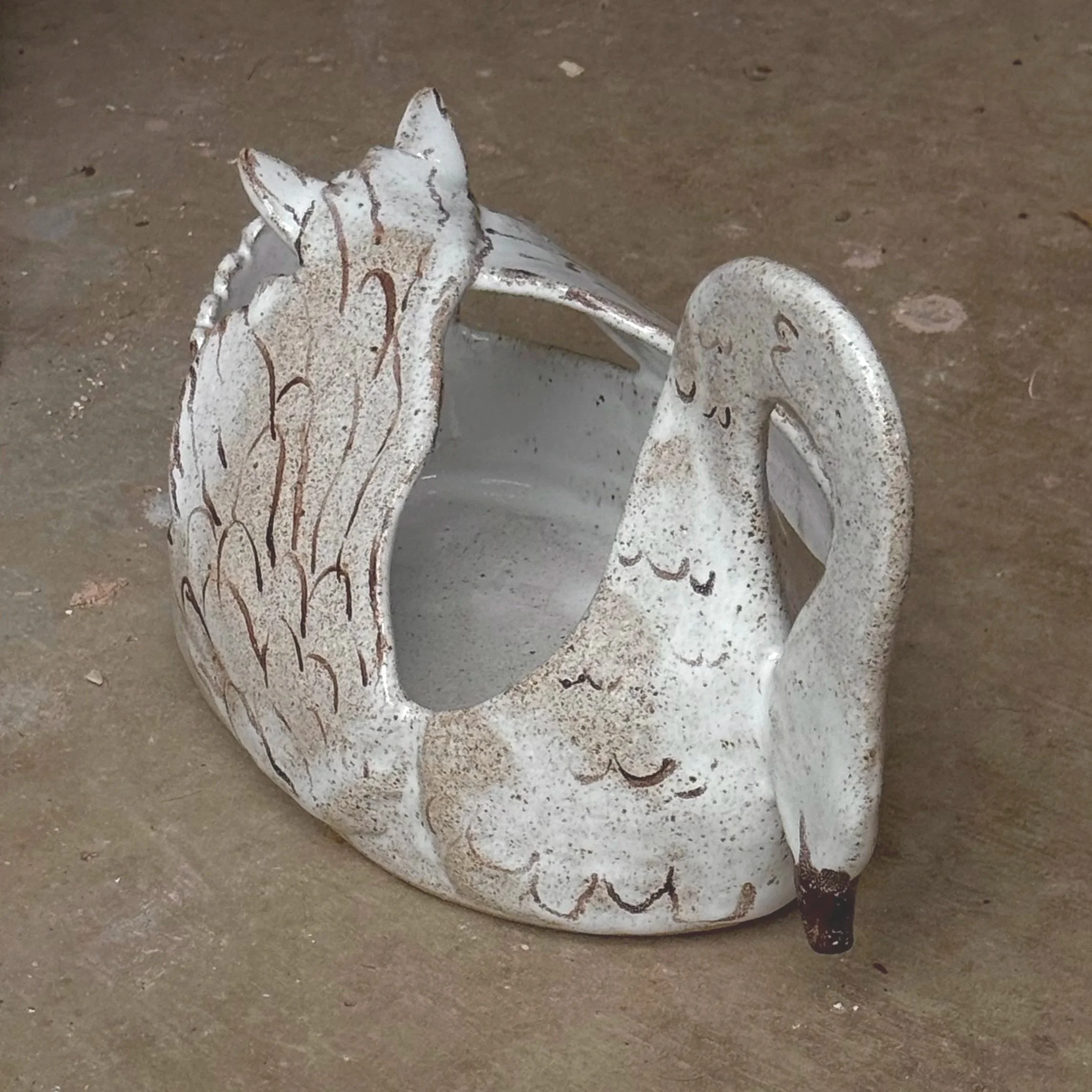 swan_basket.jpg