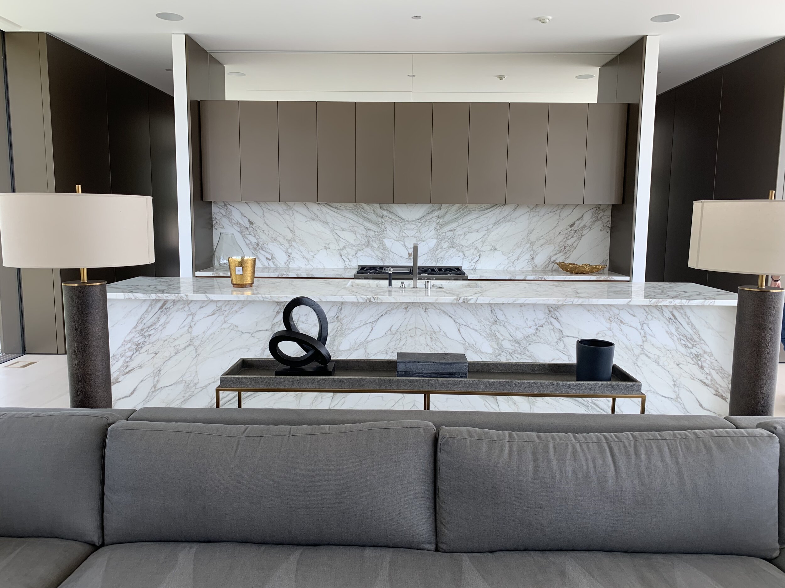  Calacatta Marble 