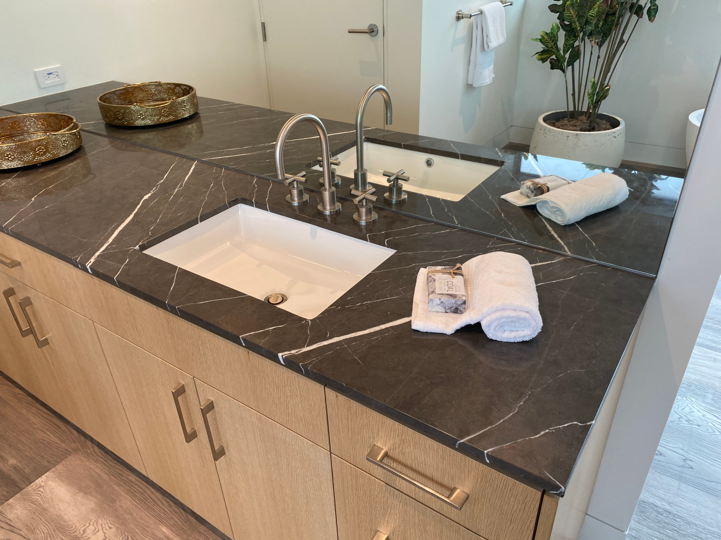  Pietra Grey Marble 