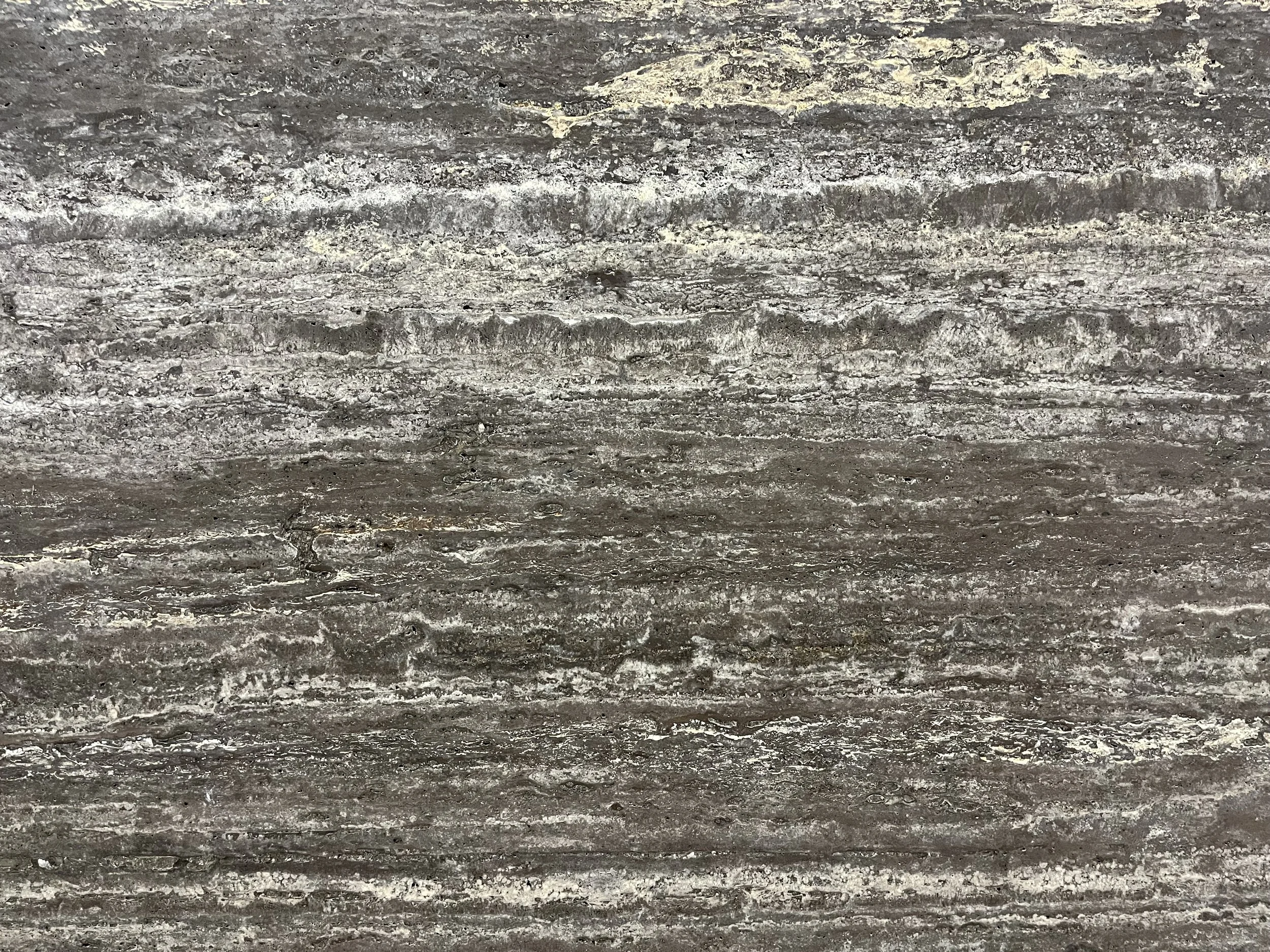 Titanium Dark | Travertine