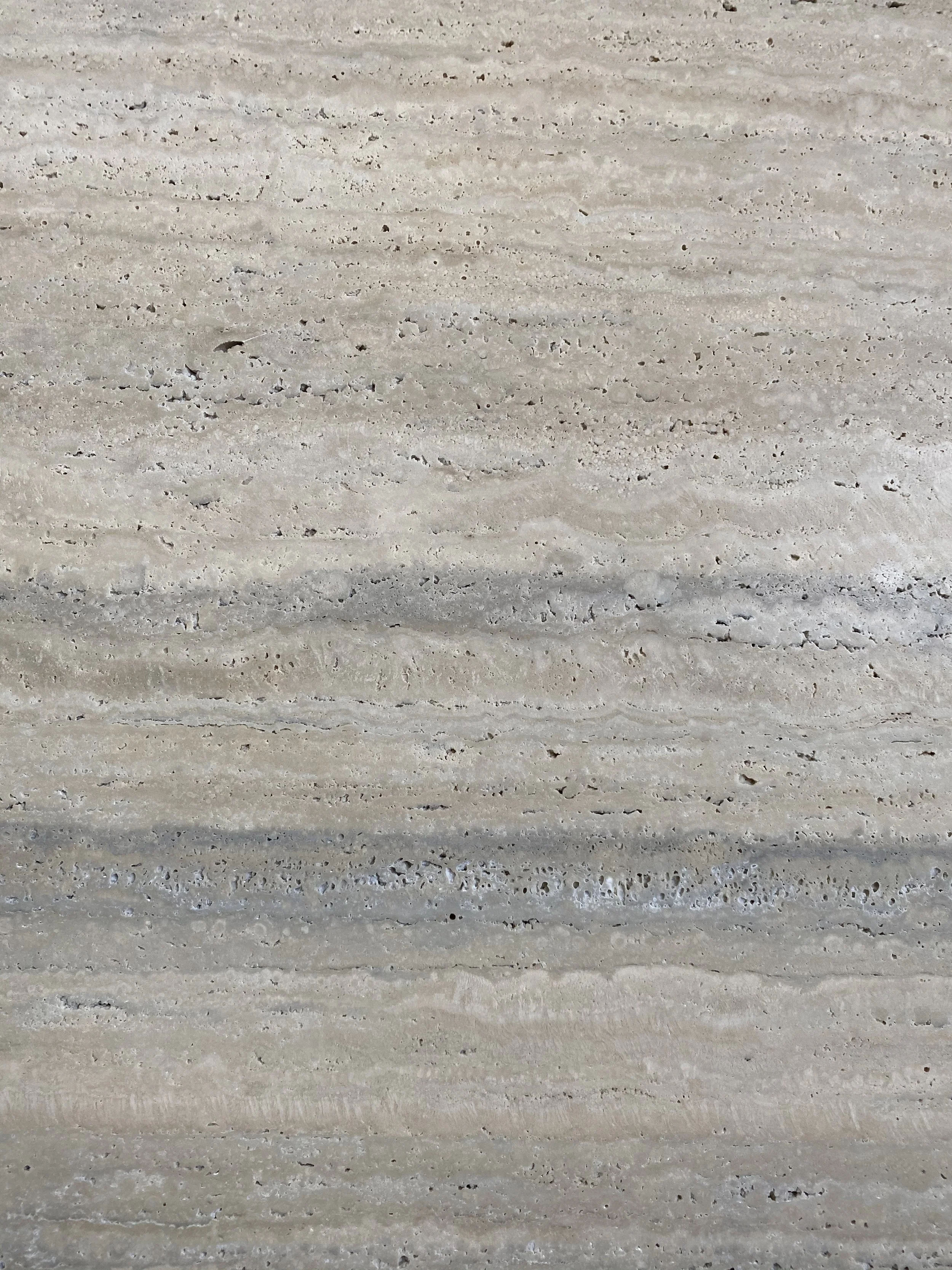 Oriole | Travertine