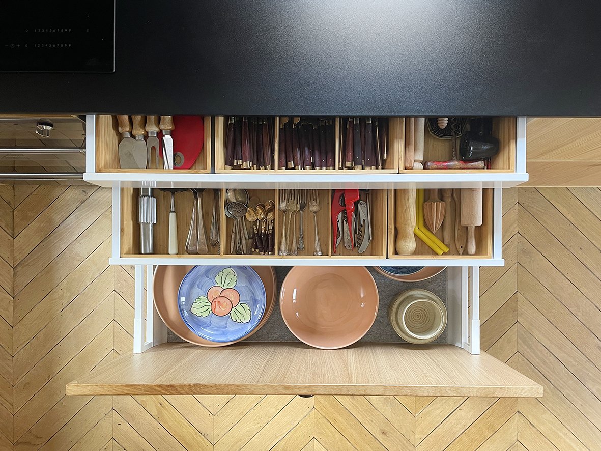 CharlotteBucciero-interiors-kitchen-drawer-organisation-ideas-cuttlery-storage-chevron.jpg
