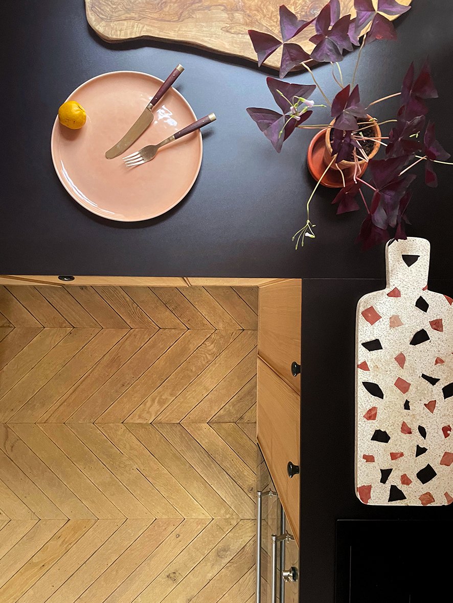 CharlotteBucciero-interiors-kitchen-organisation-chevron-parquet-flooring-worktop-detail.jpg