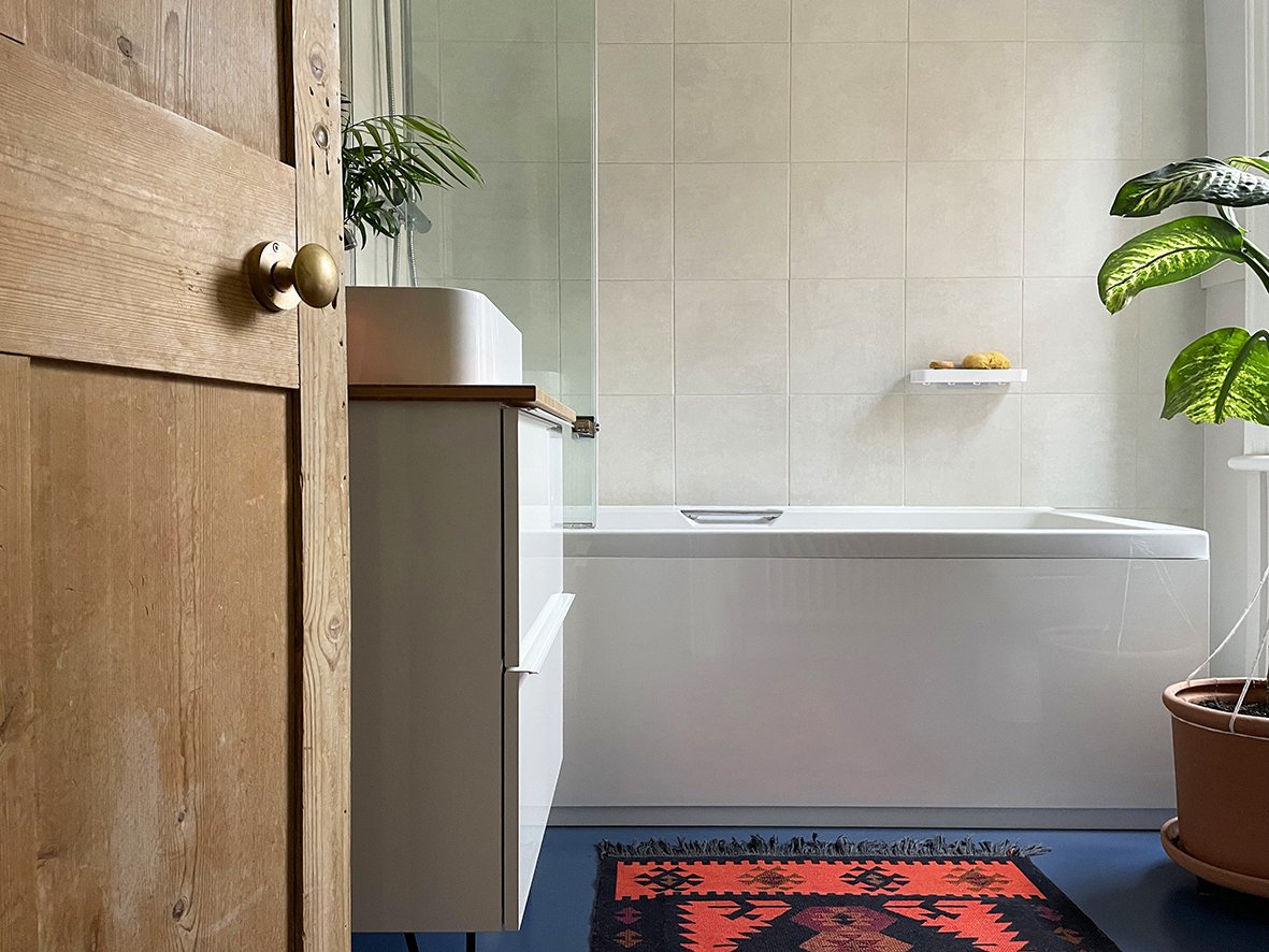 charlottebucciero-interiors-bathroom-layout-rubber-floor-plant.jpg