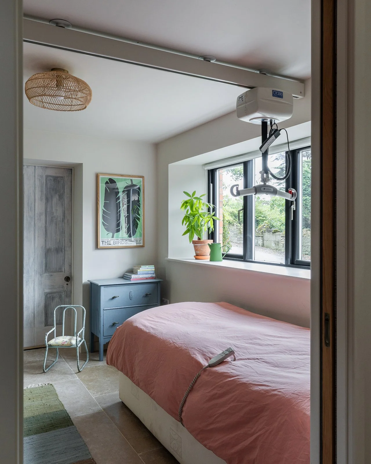 Accessible-bedroom-cottage-art-charlotte-bucciero-interiors.jpg