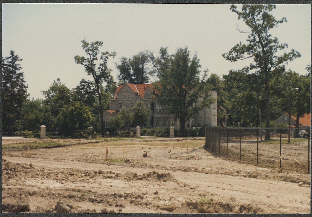 Minnetrista construction showing the Parkway and eventual place where the Parkway + Boulevard meet, circa 1987