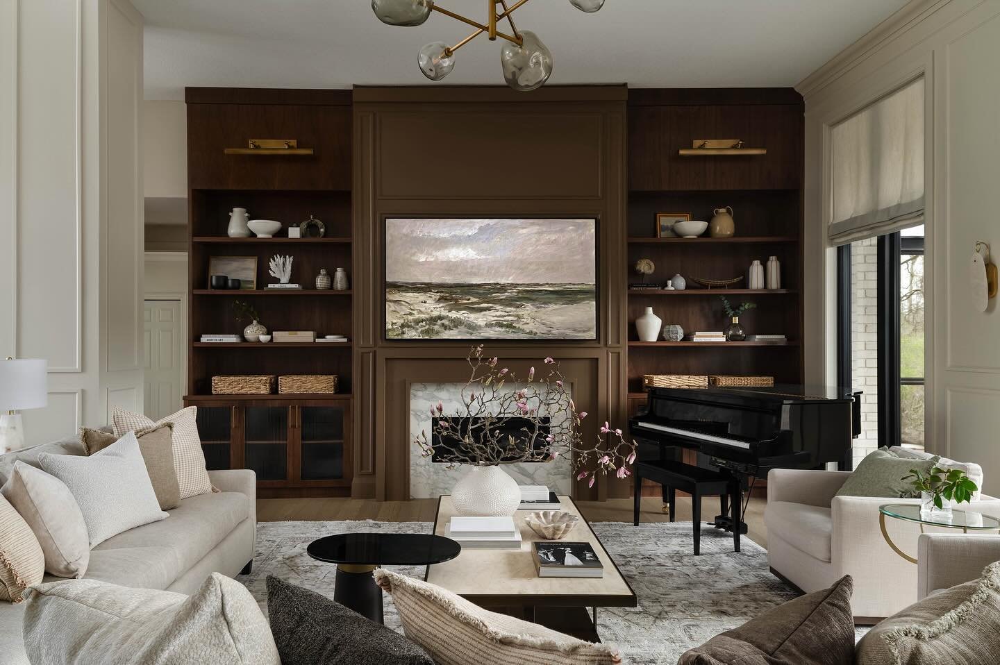 Grand living rooms for the win. 🙌
Celeste and Mahadi of @hallhudustudio treated me to this spectacular space for our first shoot together and I am so excited to work with them again.
Retouching by @raven_s_photography