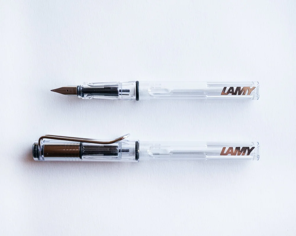 Lamy Safari Vista – Penna Stilografica Trasparente Dimostratore – Punta Extra Fine (EF) Con Cartuccia Blu