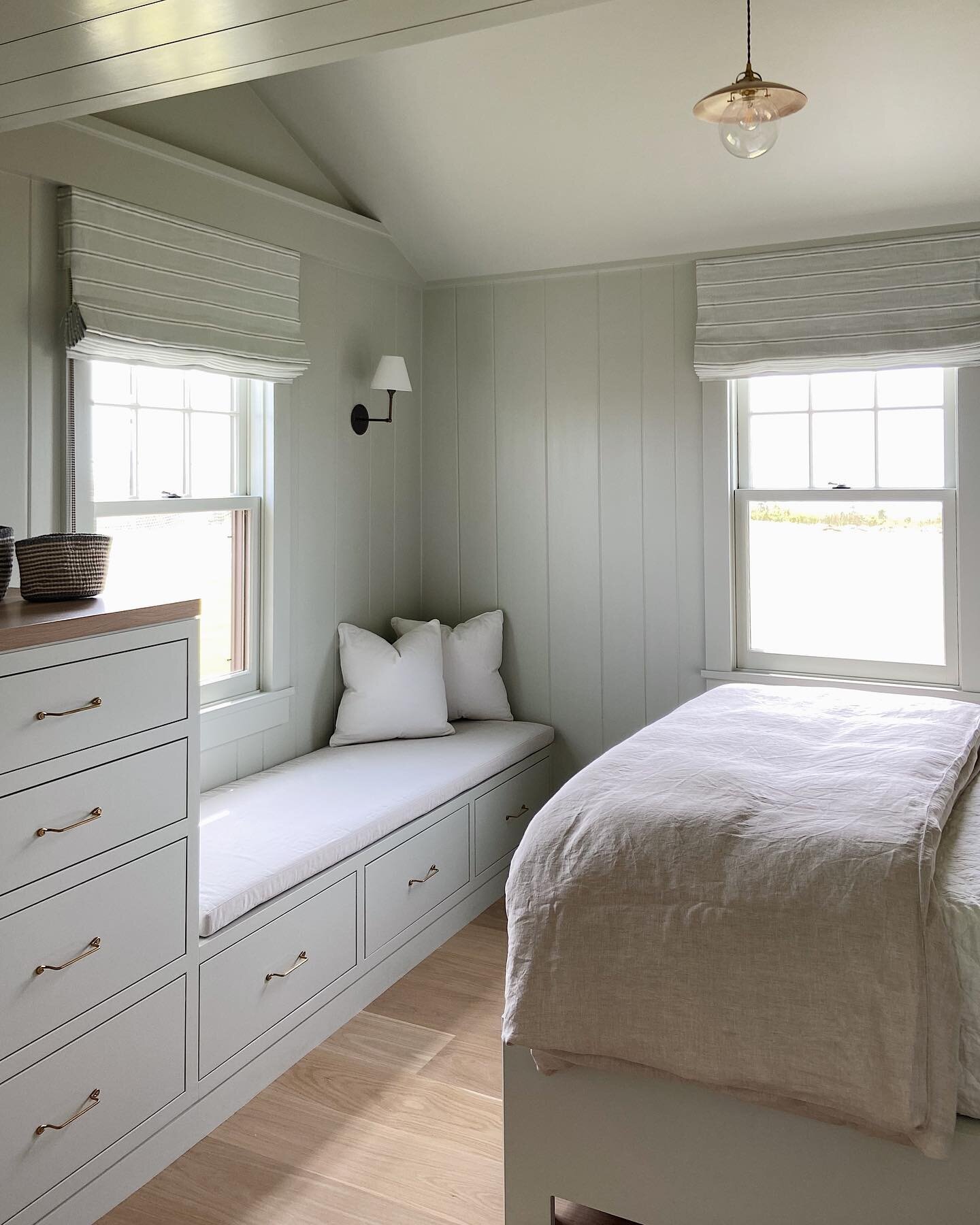 A little slice of Nantucket heaven we&rsquo;ve been installing over the past few weeks, working on for the past TWO years. Do you think the client would mind if I sneak in a little 😴 in the Guest Cottage?