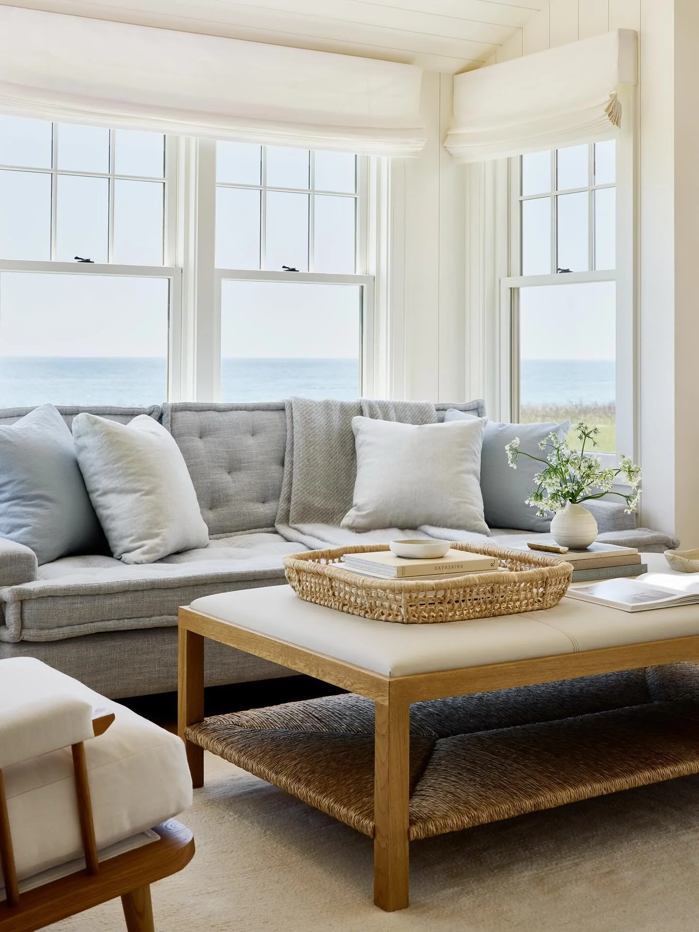 A quiet corner to unwind in this Nantucket primary 

Photo @readmckendree