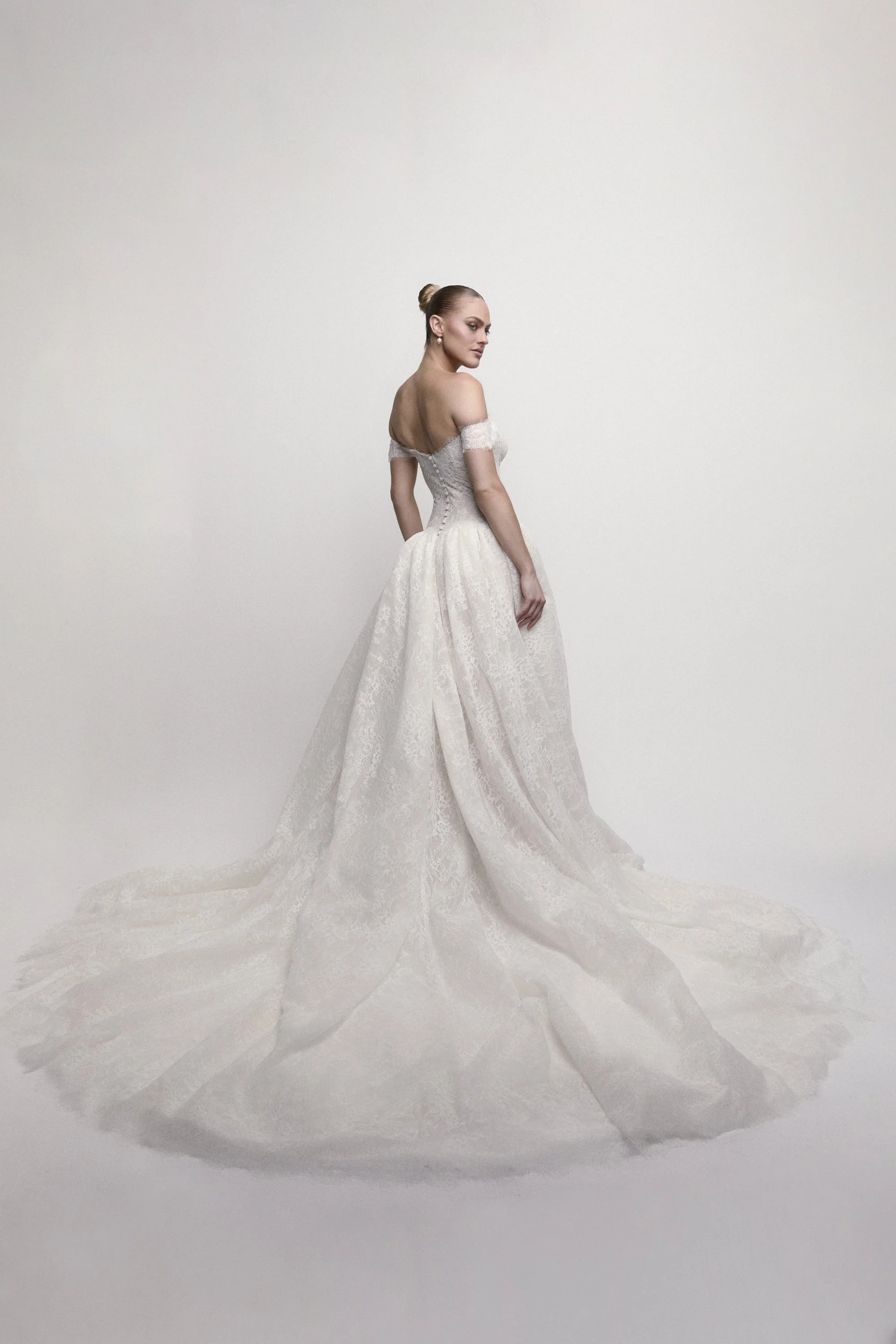 61101B_Daniella_Ivory-Blush_C.jpg