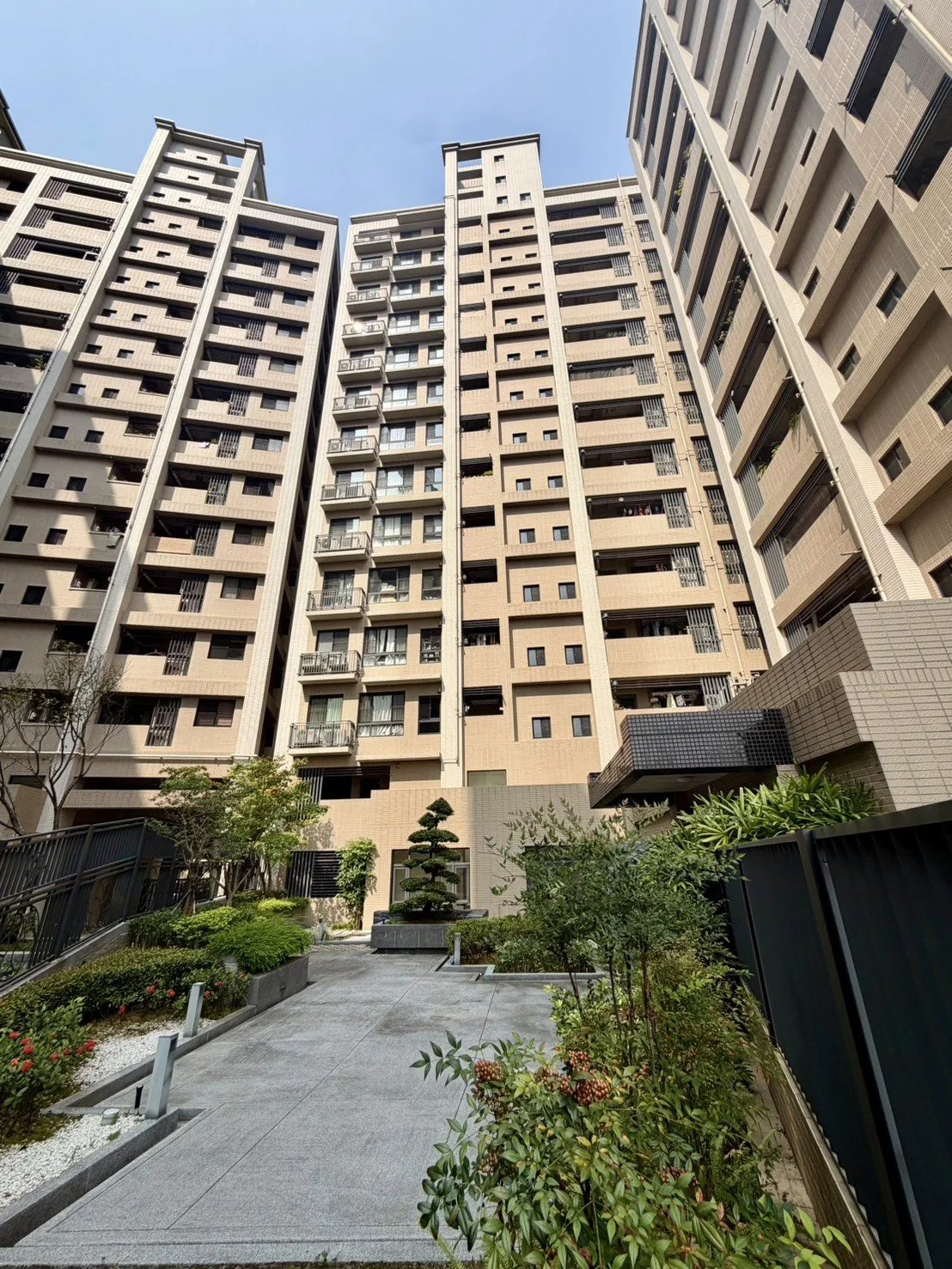 S__102473786_0.jpg