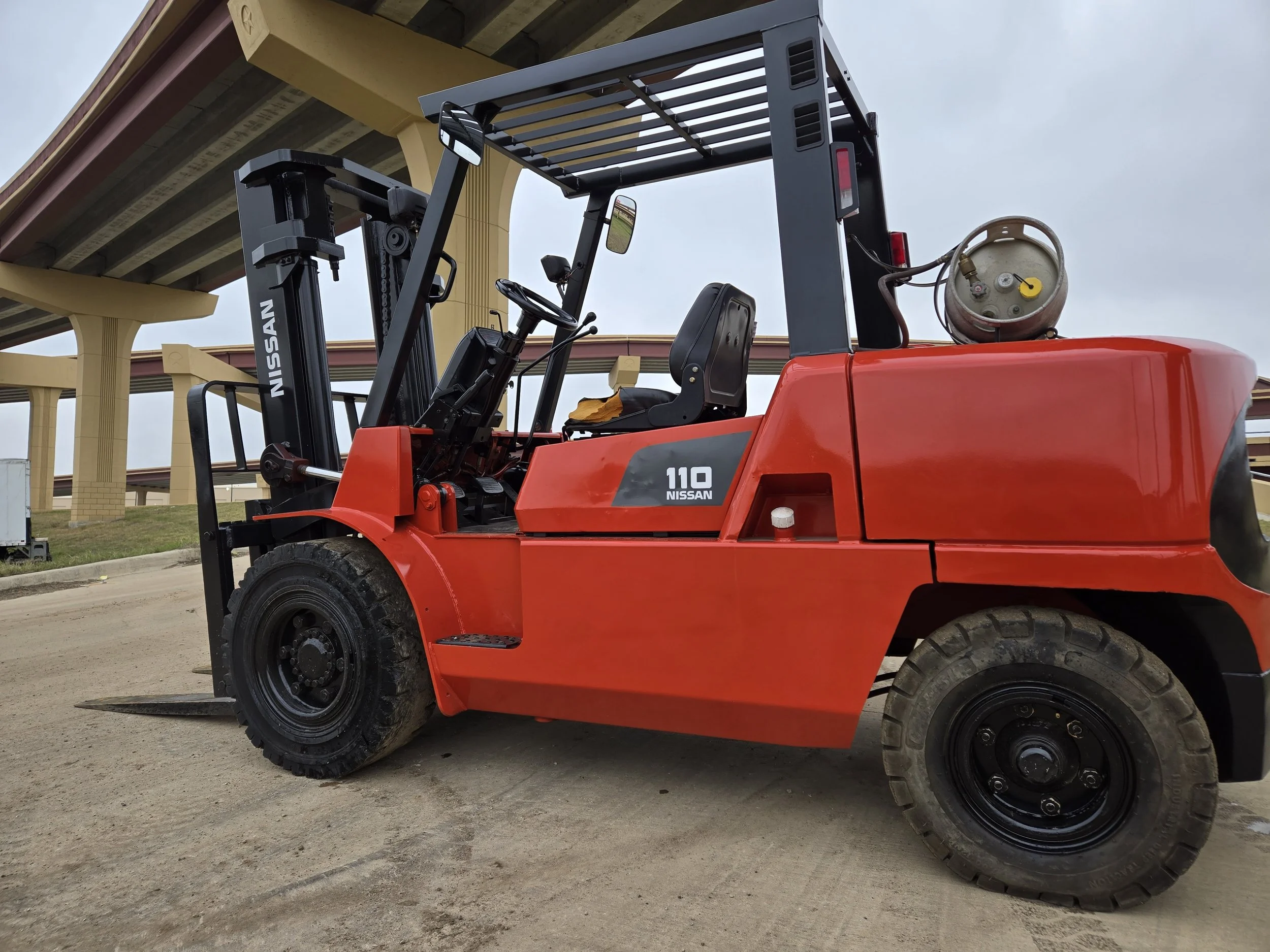 Nissan F04B50V (3).jpg