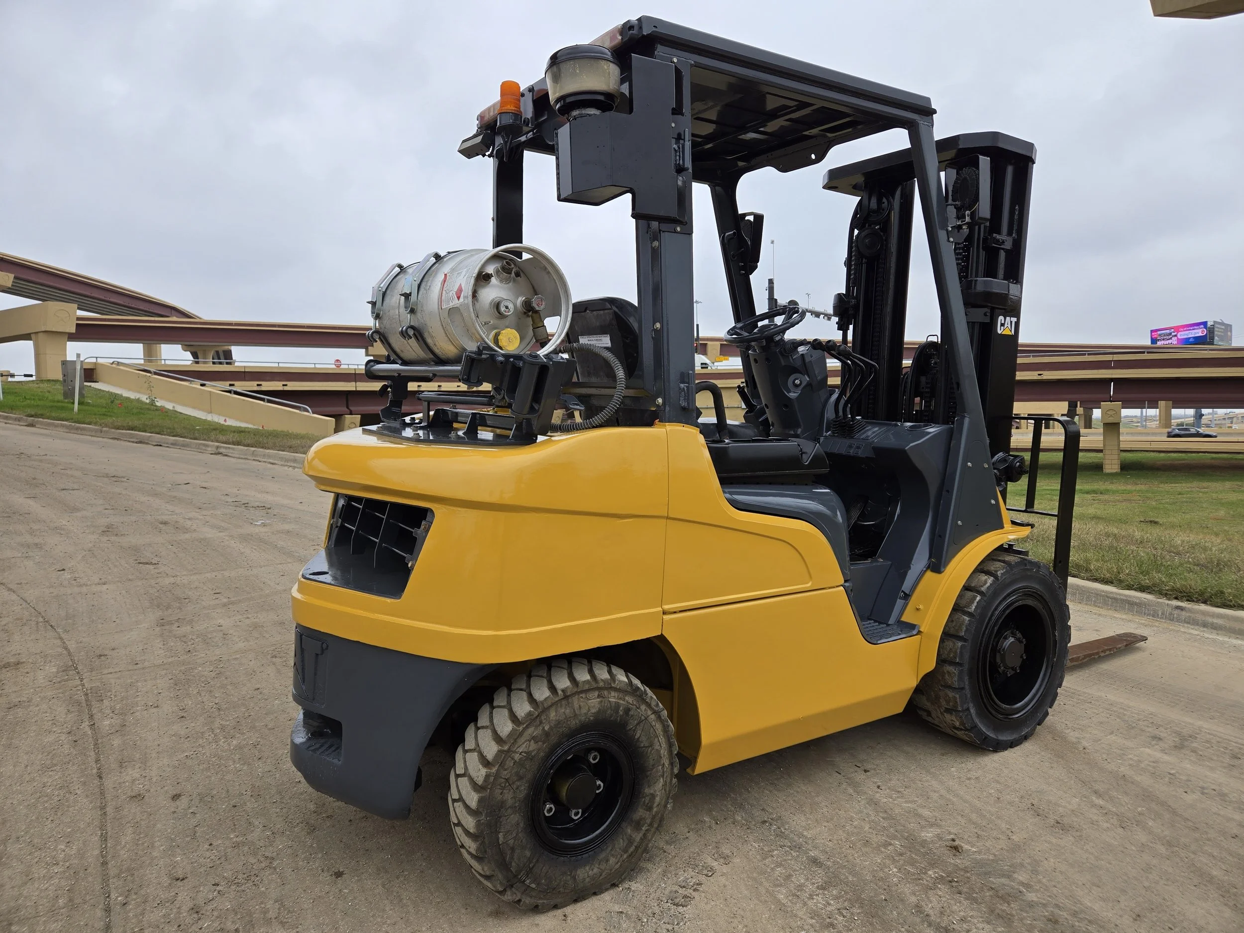 Cat 2P6000 (10).jpg
