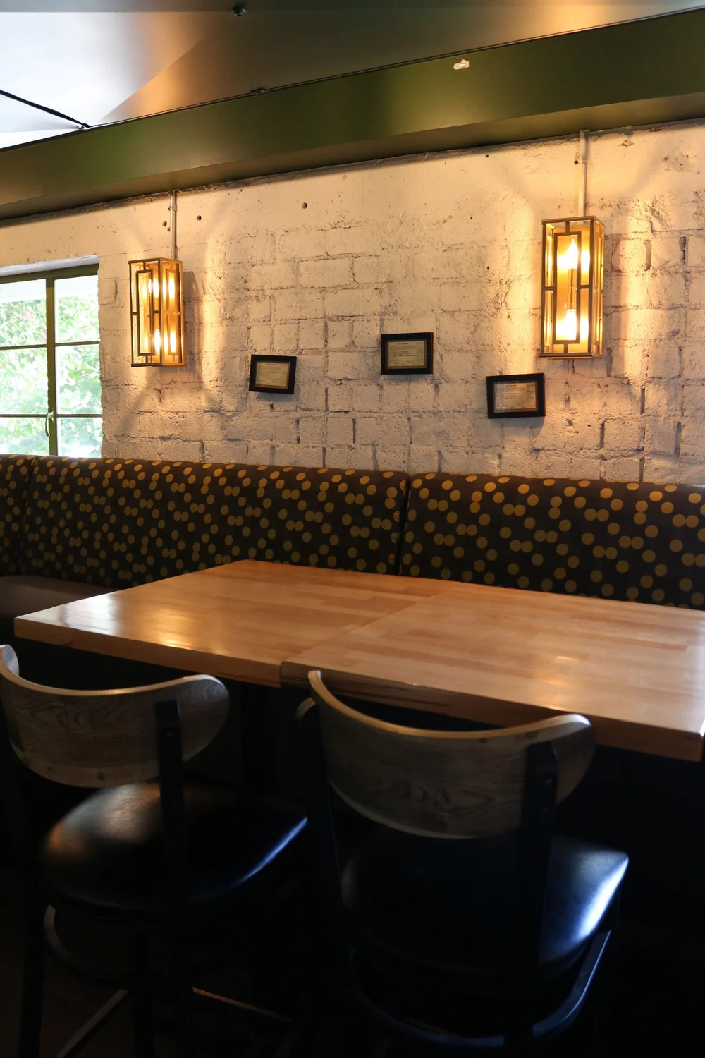 F The Bar — Fergusons Downtown