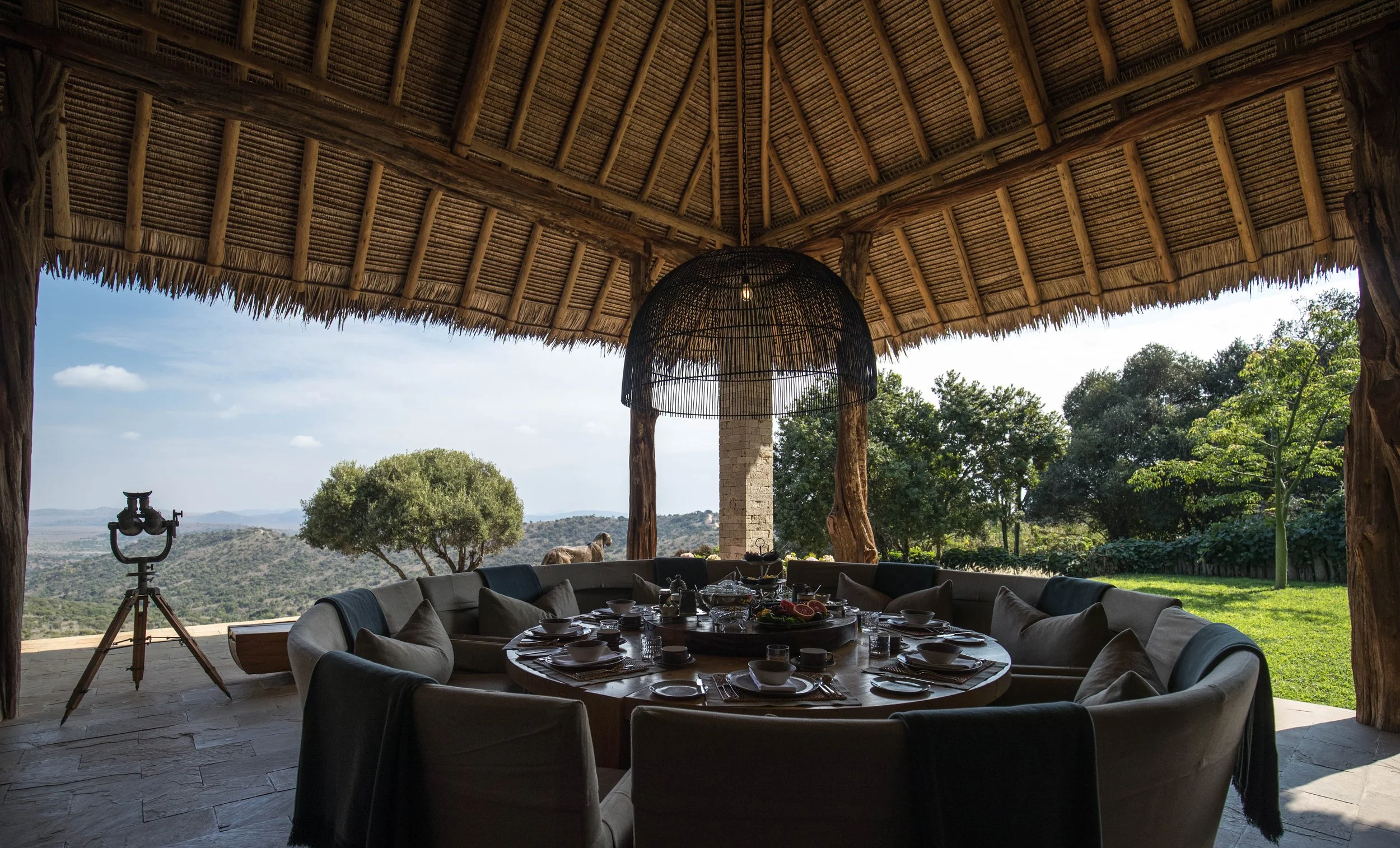 24-Breakfast Verandah.jpg
