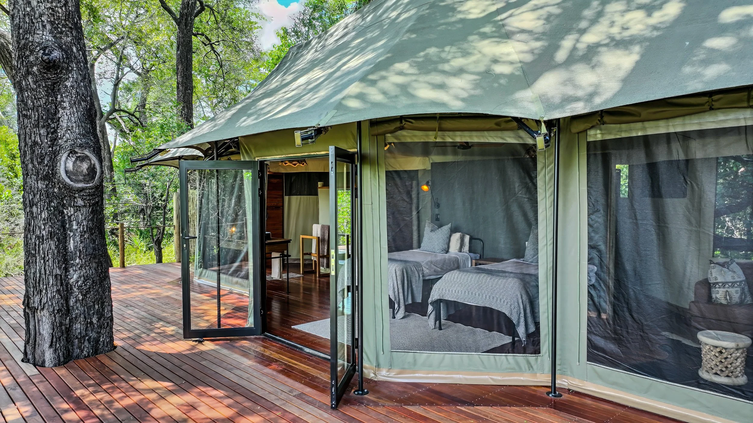 AHBS Macatoo 36 Standard tent Ext.jpg