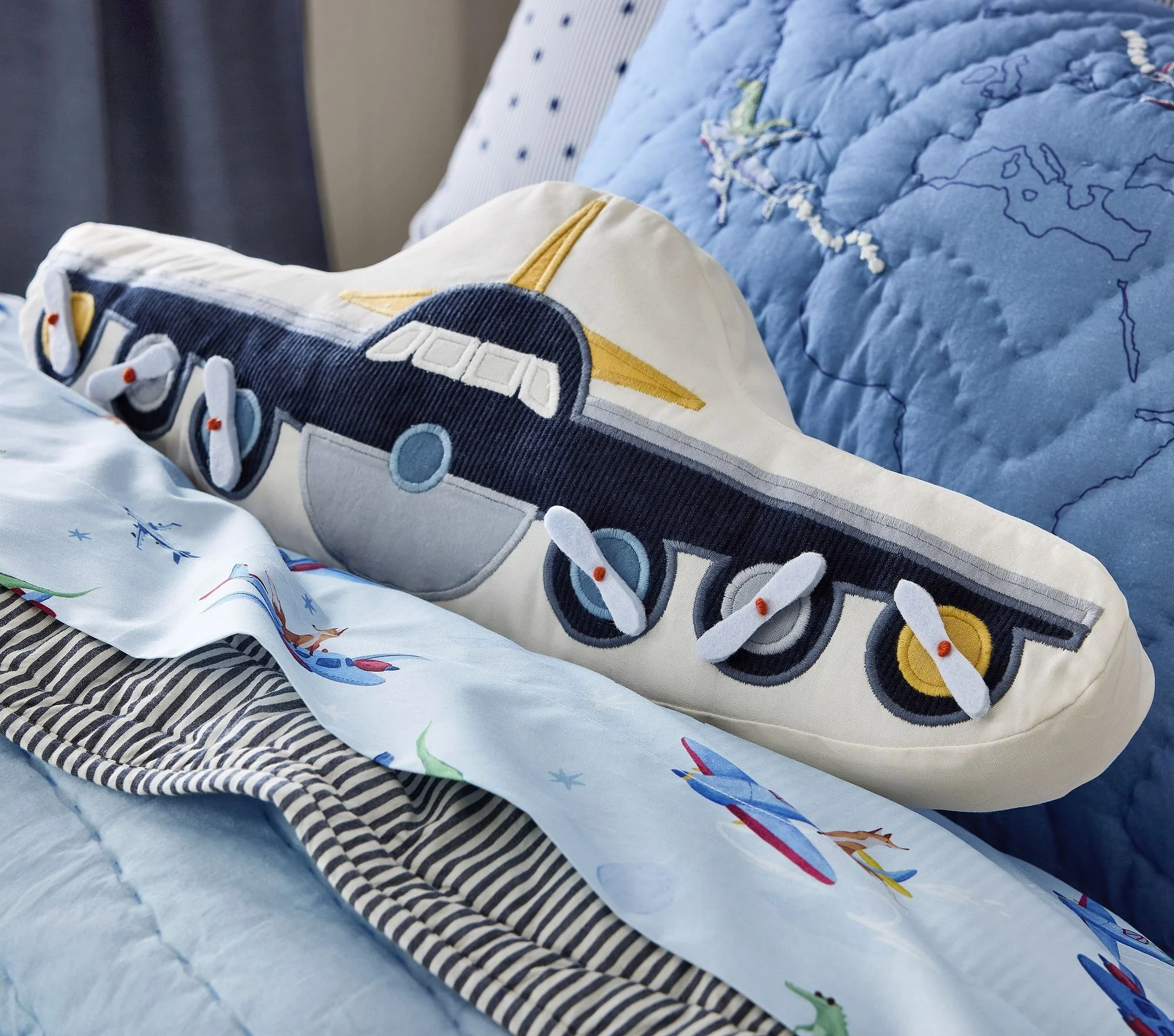 airplane-pillow-xl.jpg