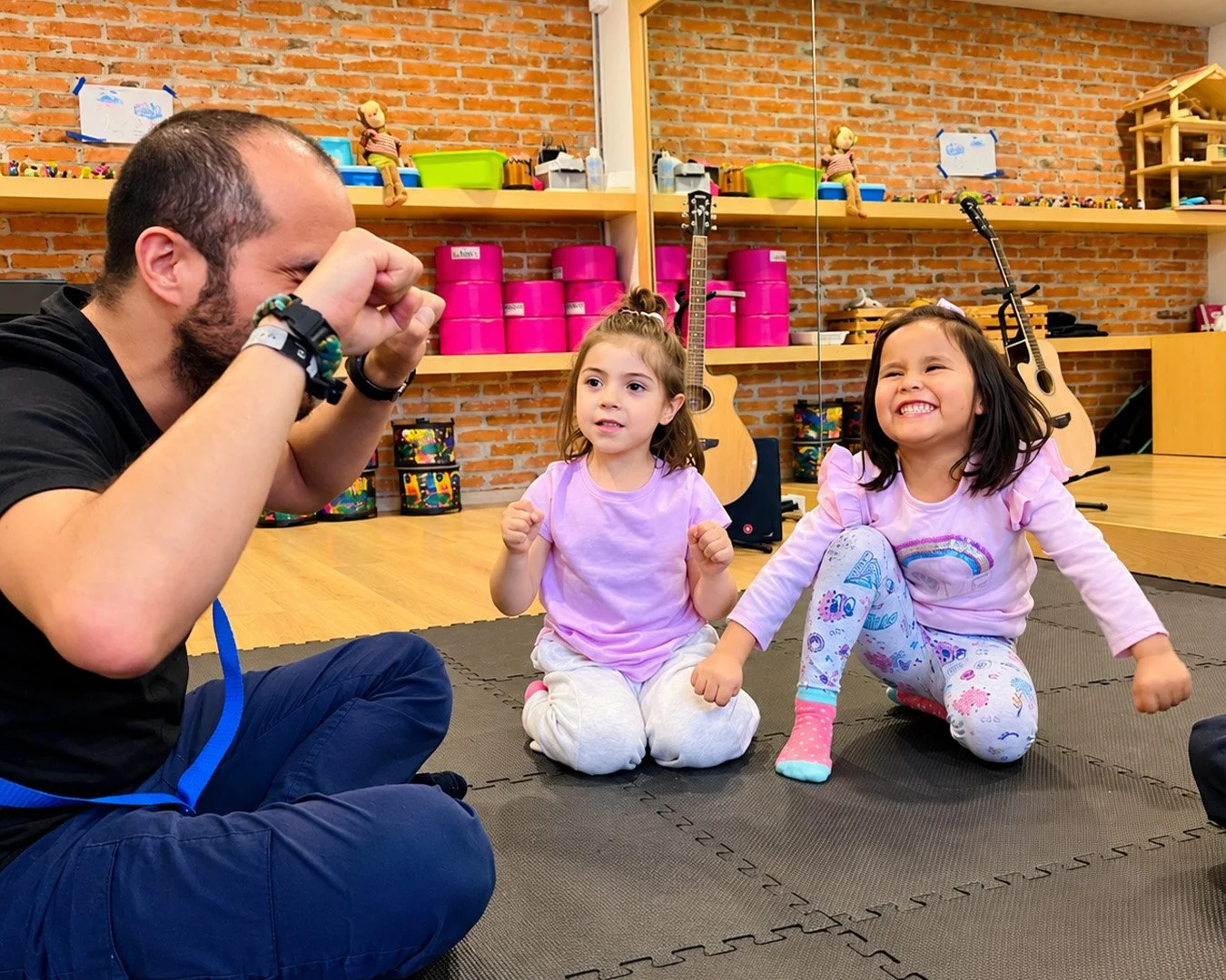 Música para niños (2–4 años)
