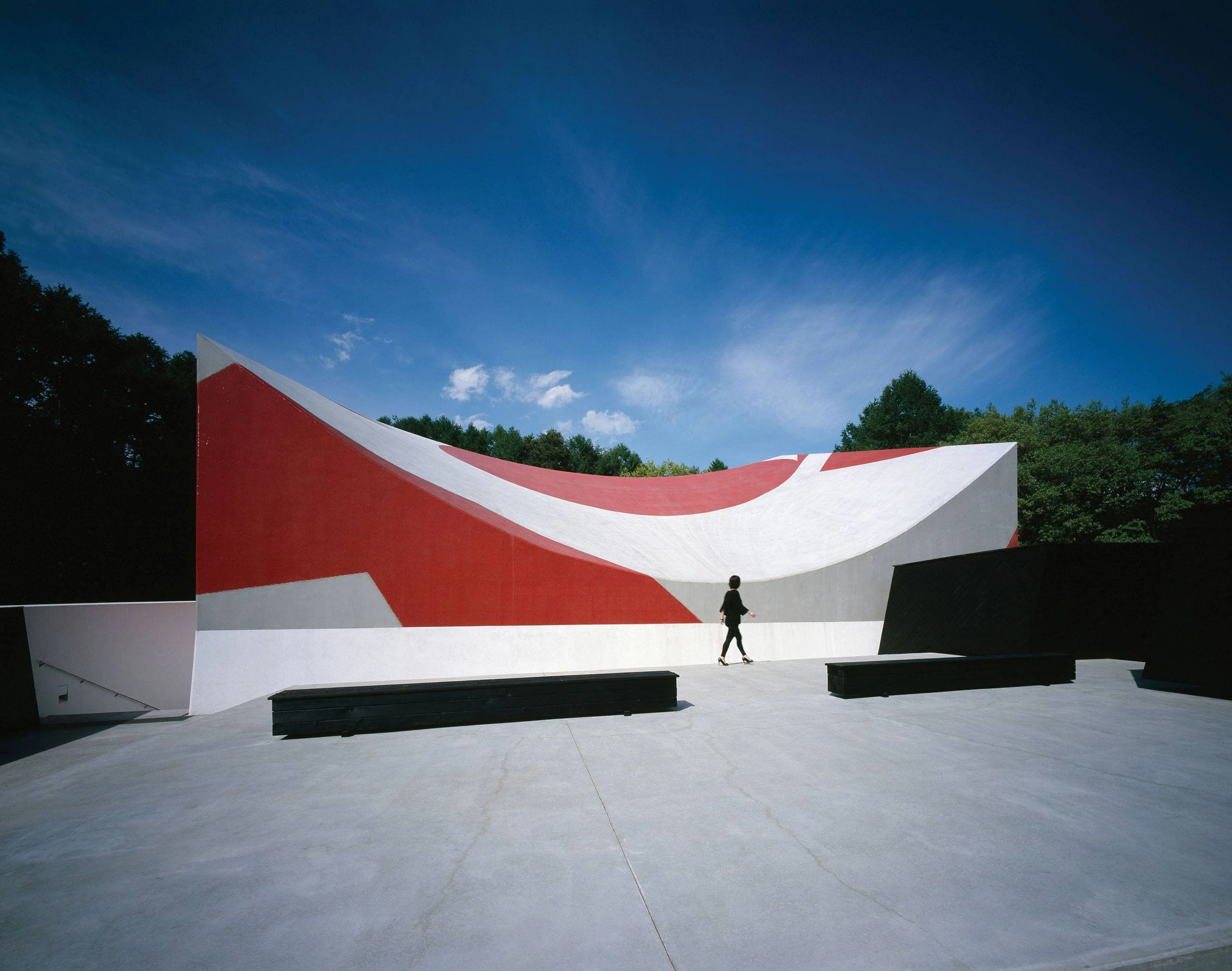 05-haring-collection-squoosh-photoshop-optimized.jpg