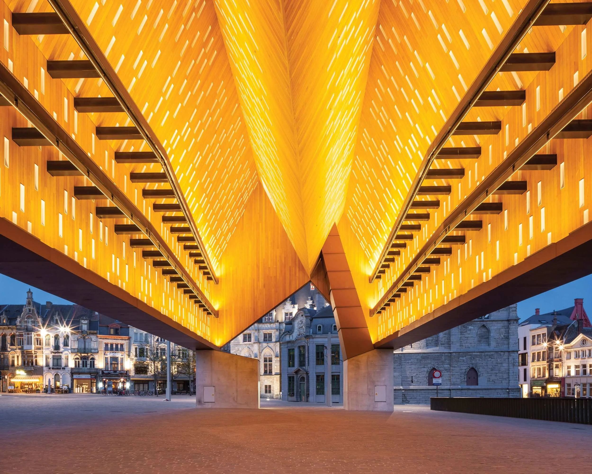 05-market-ghent-hall-photoshop-optimized.jpg