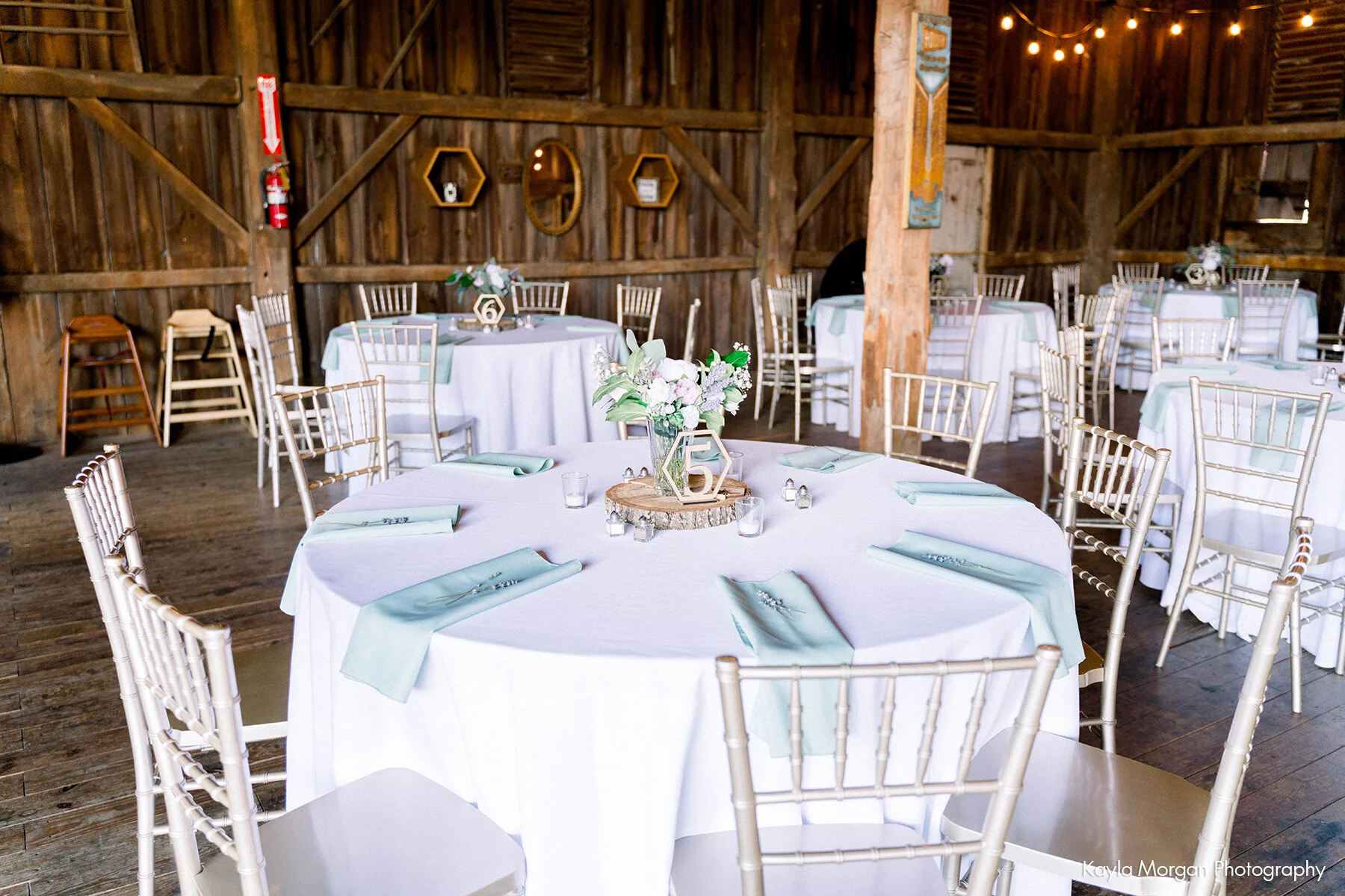 honey-farm-dayton-wedding-barn-03.jpg