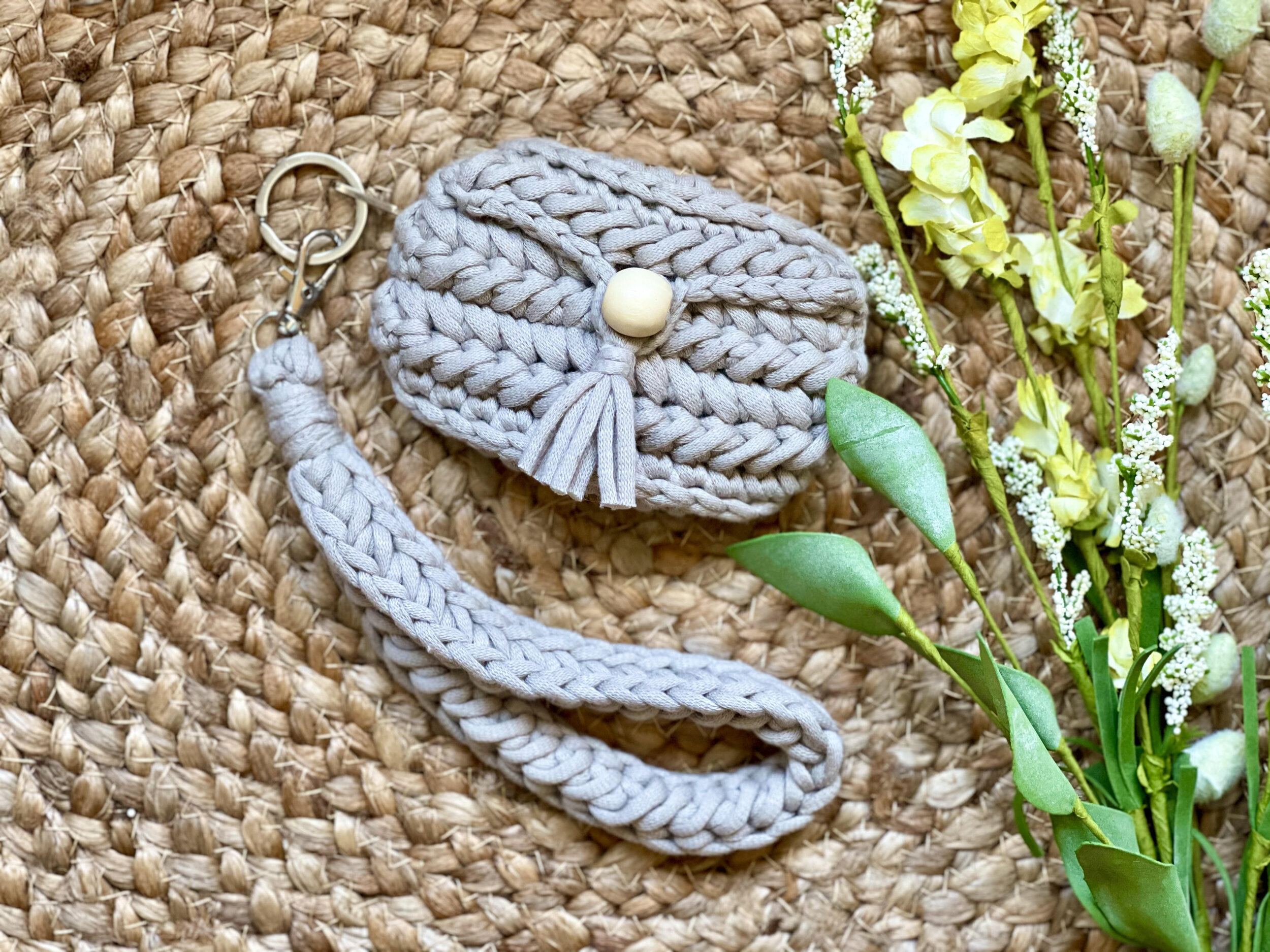 The Amaryllis Keychain Wallet — Day's Crochet & Knit