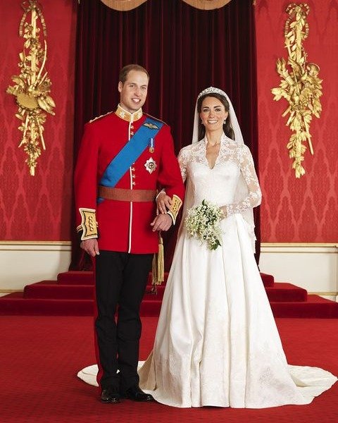 Happy Anniversary to the Prince and Princess of Wales! | Image: Courtesy of @theroyalfamily 
#happyanniversary #royalanniversary #royalweddingdress #royalweddings