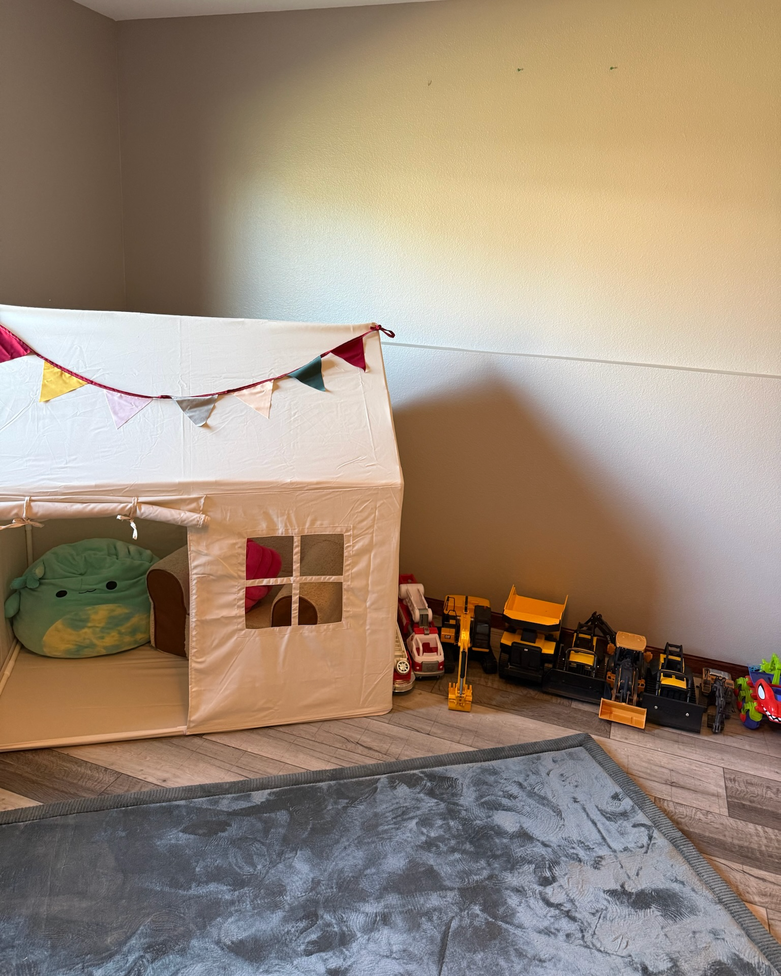 A Fresh Season, a Calmer Playroom: How Toy Rotation Makes a Difference