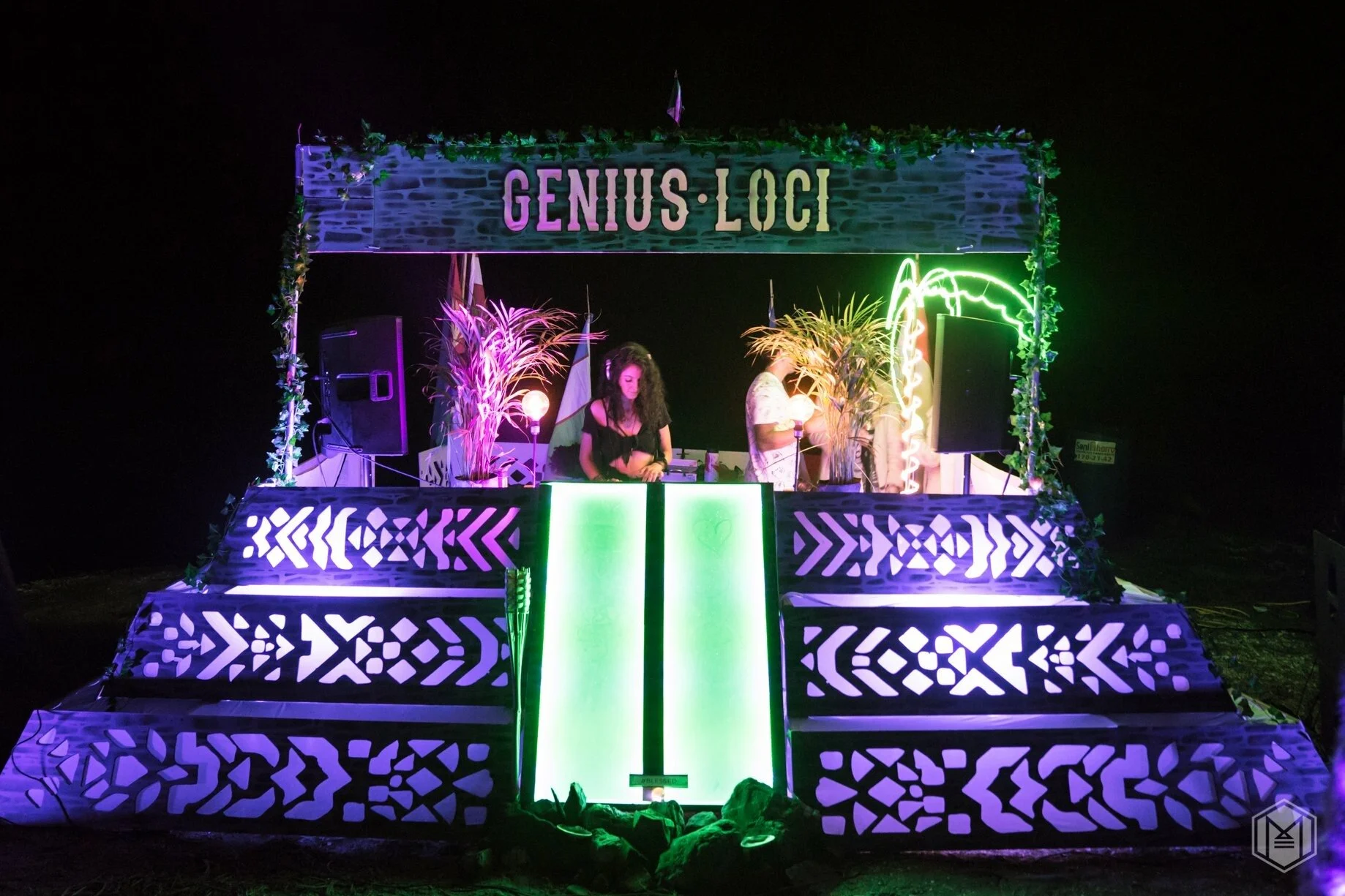 geniusloci_peninsulastage2018night.JPG