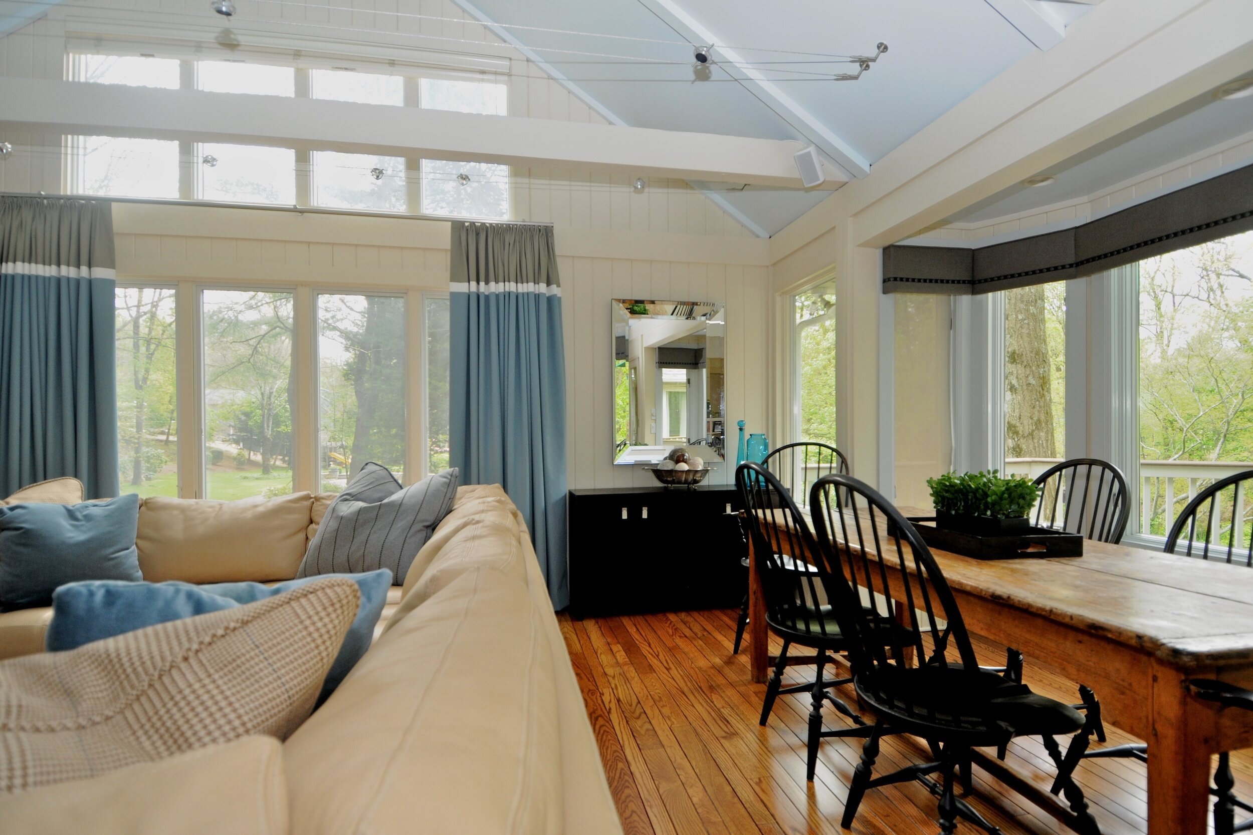 Darien Mid-Modern Home