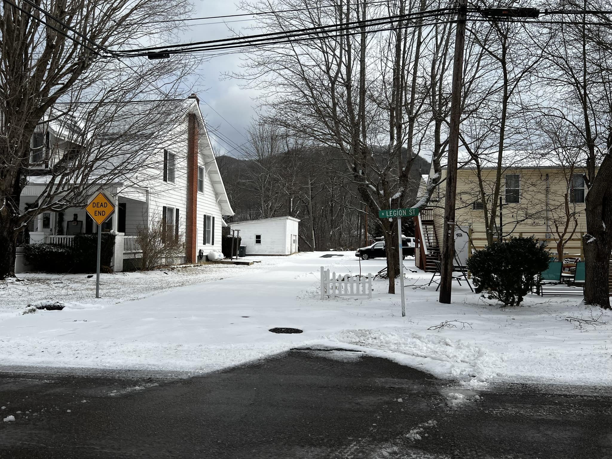 Town of Damascus, Virginia
Dead End streets need plowed too! Only access for five driveways - four homes and one business.