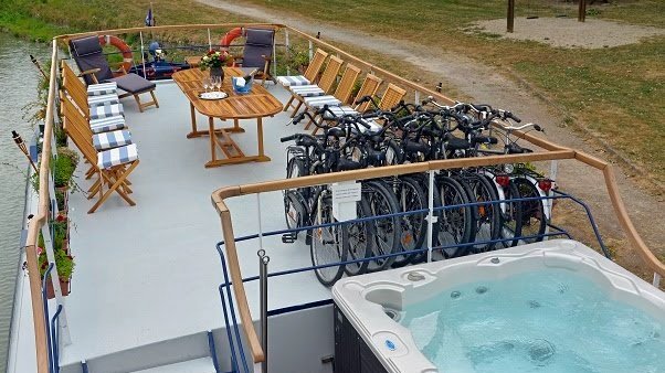 ‘Relaxed Luxury’ Trend Drives Growth in European Waterways’ Boutique Hotel Barge Cruises
