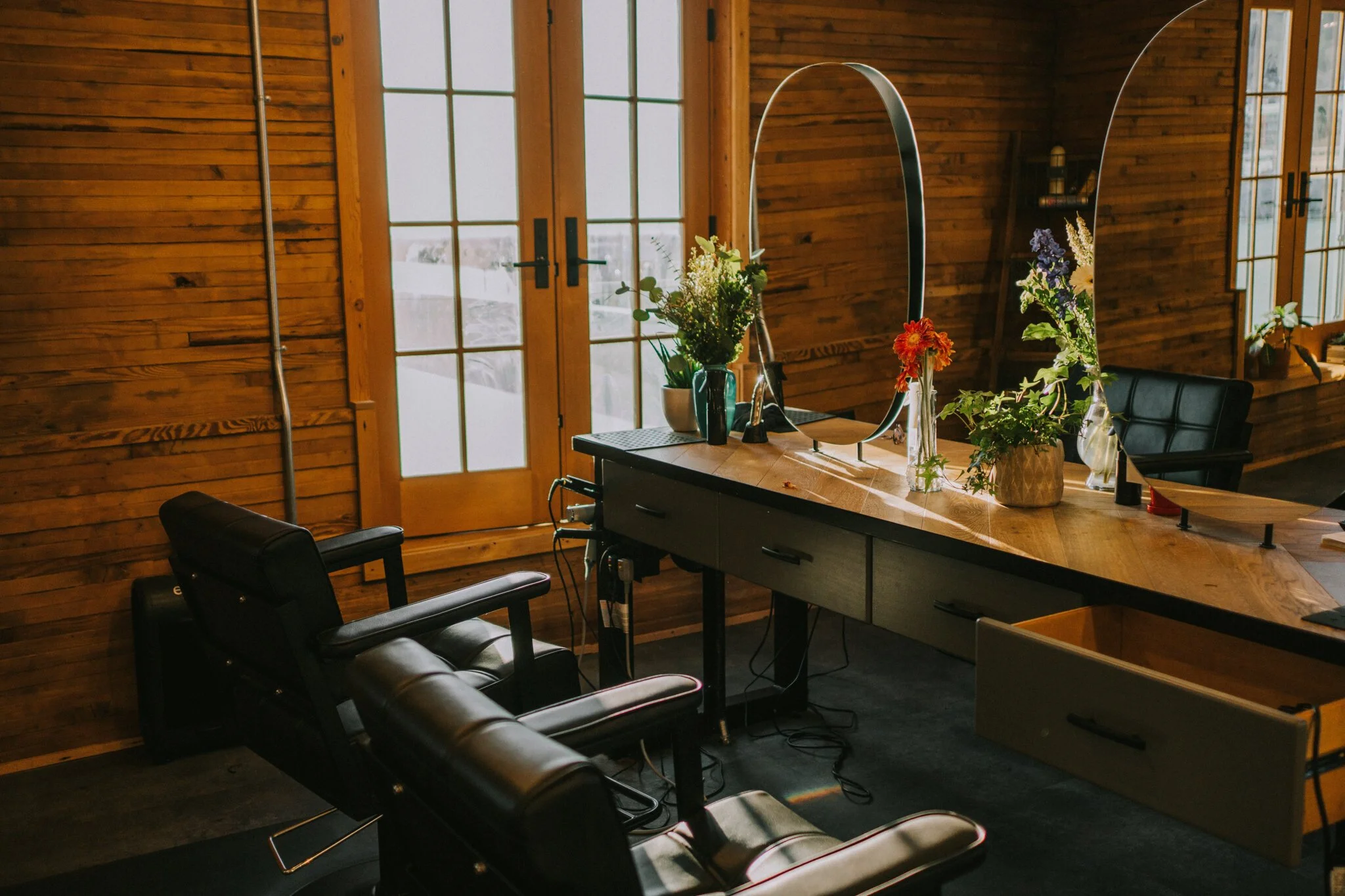 elle+cartier+—+bellingham+granary+building+—+honey+salon-4.jpeg