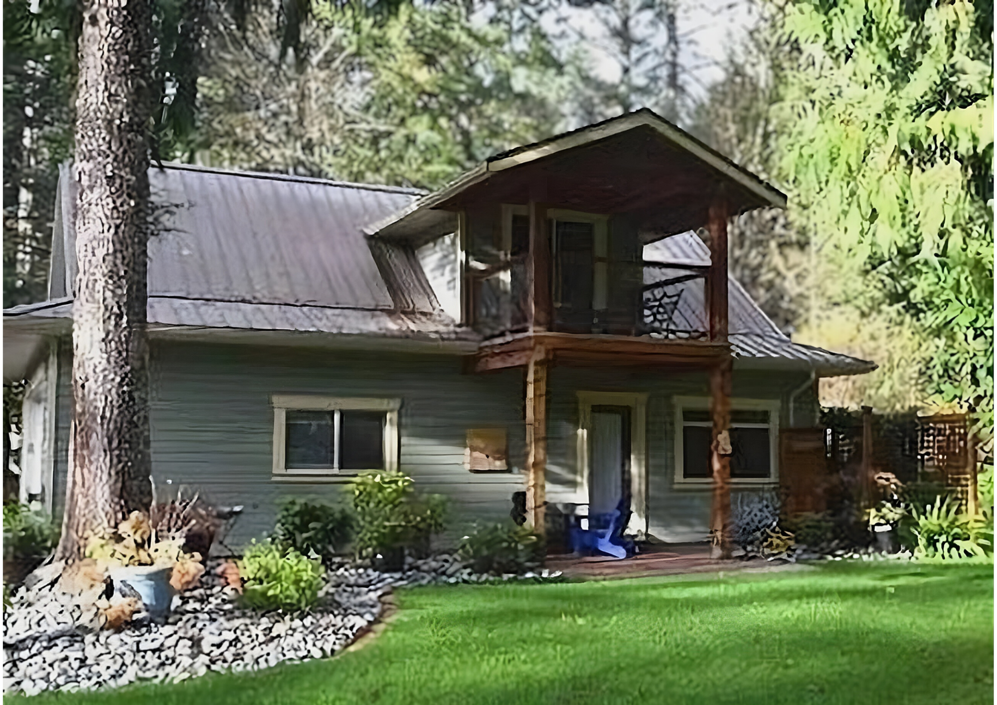The Carriage Suite. One of two properties for rent at Cowichan Riverside Cottage & Suites. This fully-equipped suite sleeps 4 and offers ample room for guests to relax, cook, or mingle!