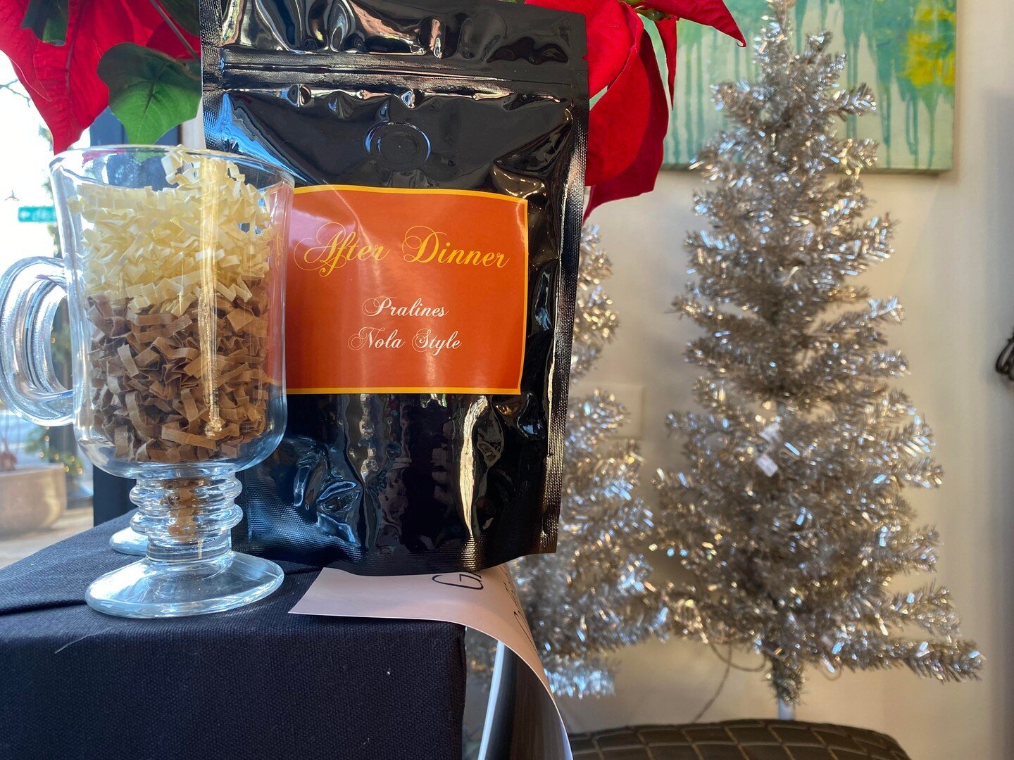 Laissez le bon temps rouler (Let the good times roll)!

Shop for holiday coffees now at grndcoffeehouse.com

#oakpark #coffee #grnd #grndcoffeehouse #oakparkartsdistrict #harrisonstreetartsdistrict #holiday #christmas #shop #gifts