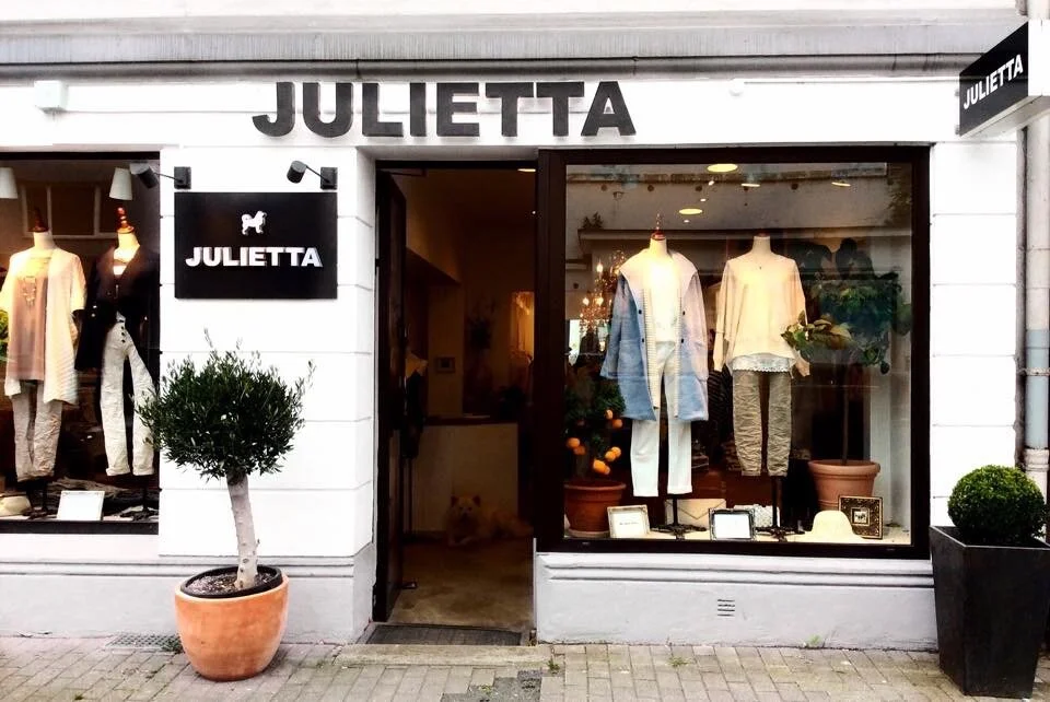 Julietta Hamburg out store front 2014 .JPG