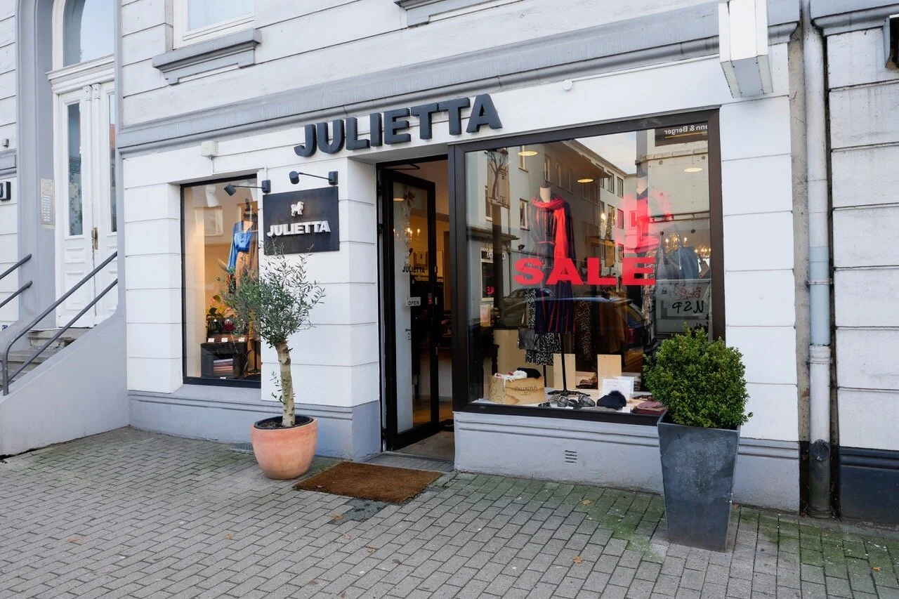 Julietta Hamburg out Store seitlich.jpeg
