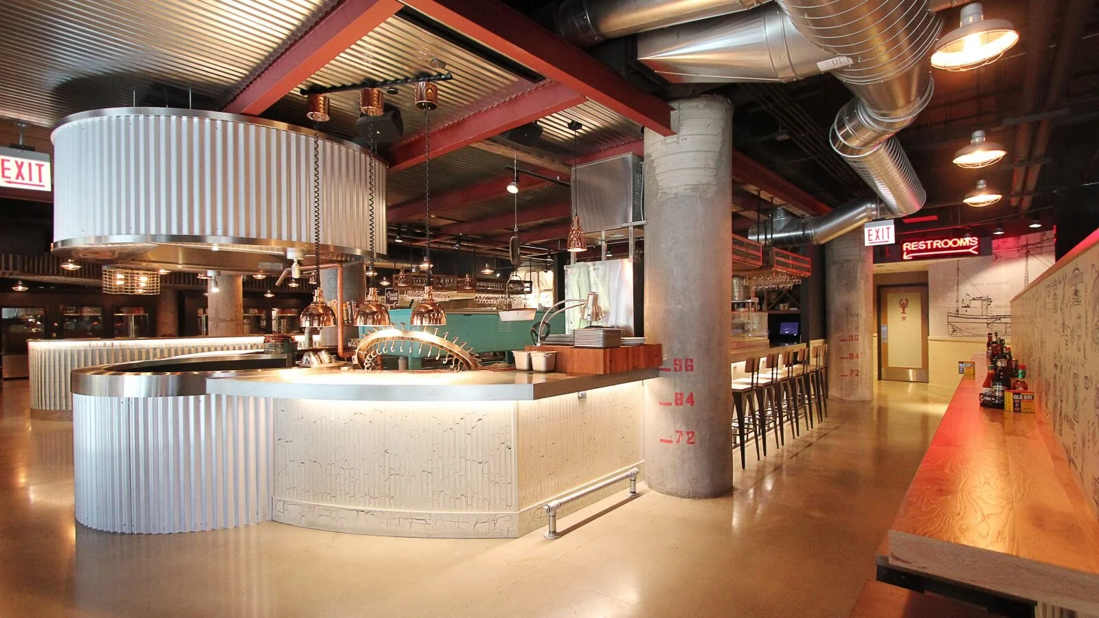 Interior-Lobster-Bar-2-1600x900_ss.jpg
