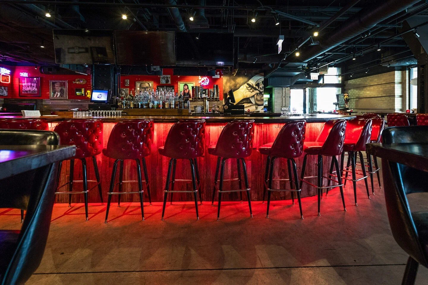 vinnys_pizza_bar_07-uai-1440x960.jpg