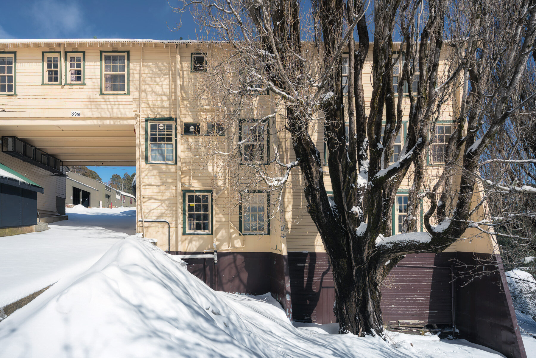 Copywrite Aleck Durlacher Mt Buffalo Chalet--200.jpg