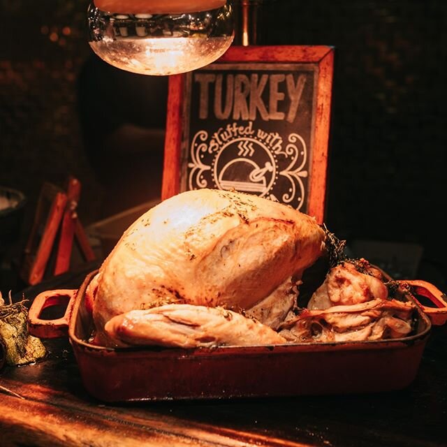 COUNTDOWN TO CHRISTMAS - TURKEY TIPS!⁠
Rather than going large (like the picture!) if you have a lot of people to feed, consider doing two smaller birds - they will fit in the oven better and be more succulent. ⁠
⁠
Here are my top turkey tips - ⁠
⁠
1