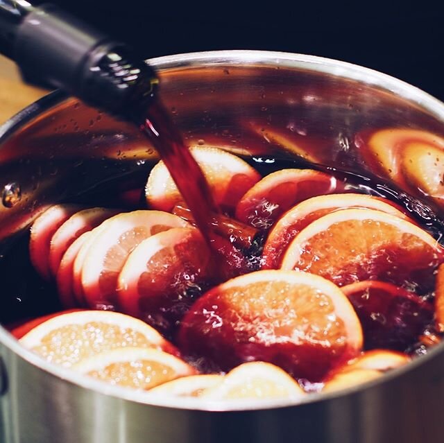COUNTDOWN TO CHRISTMAS - MULLED WINE⁠
Not only does this taste delicious and really get the party started, it smells delicious!⁠
2 bottles fruity red wine⁠
2 lemons - thin slices⁠
2 oranges - thin slices⁠
8 cloves⁠
5 cardamon pods⁠
2 cinnamon sticks⁠