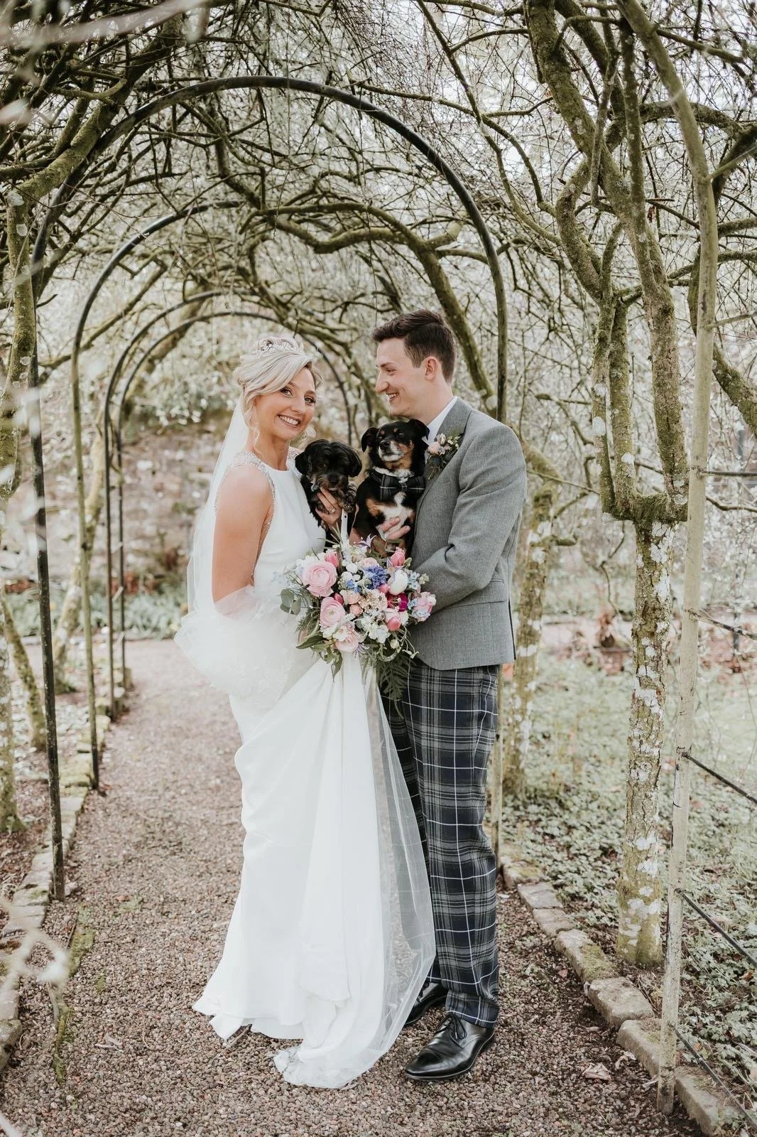 So apparently, it's International Dog Day - so we thought we'd treat you to this gorgeous pair again! Mairi and Alan had a truly epic @newhallestate - we adored catering for them. 

The signature cocktails, The Dolly and The Fergus - after the dogs, 