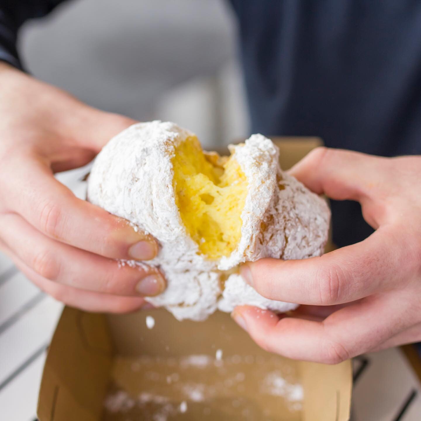 Breaking in to a Custard Cruffin to welcome in the weekend! Happy Friday friends 😊