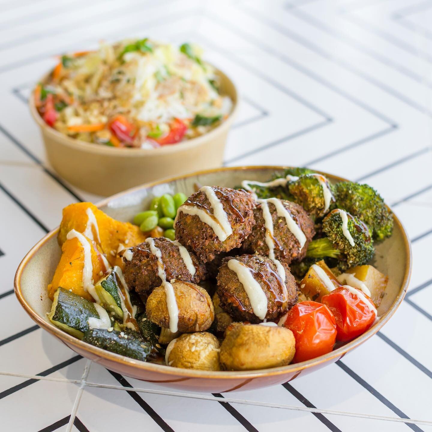 How&rsquo;s the pop of colours in our Bliss Bowl!? This buddha-bowl style dish is topped with our homemade and freshly fried falafel