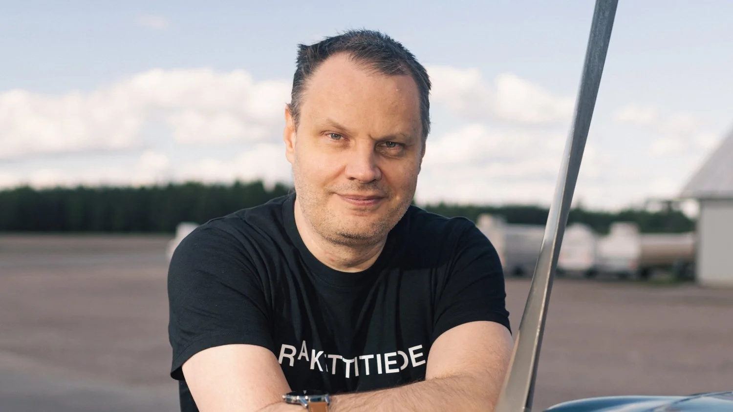 Software, satellite technology and shower books – Read Edvard’s career story